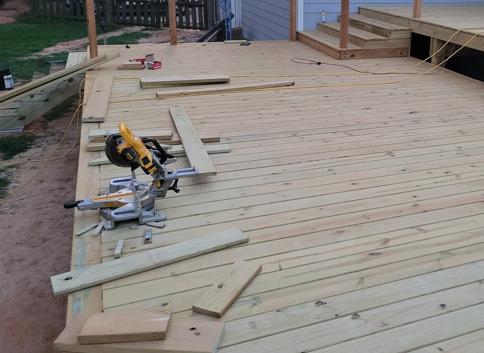 DEWALT 20V MAX 7-1/4-Inch Miter Saw, Tool Only, Cordless (DCS361B) customer photo 1