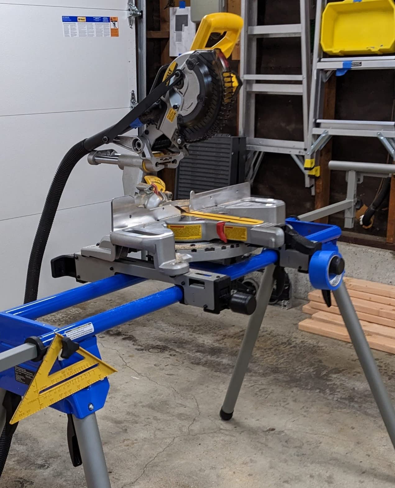 DEWALT 20V MAX 7-1/4-Inch Miter Saw, Tool Only, Cordless (DCS361B) customer photo 2