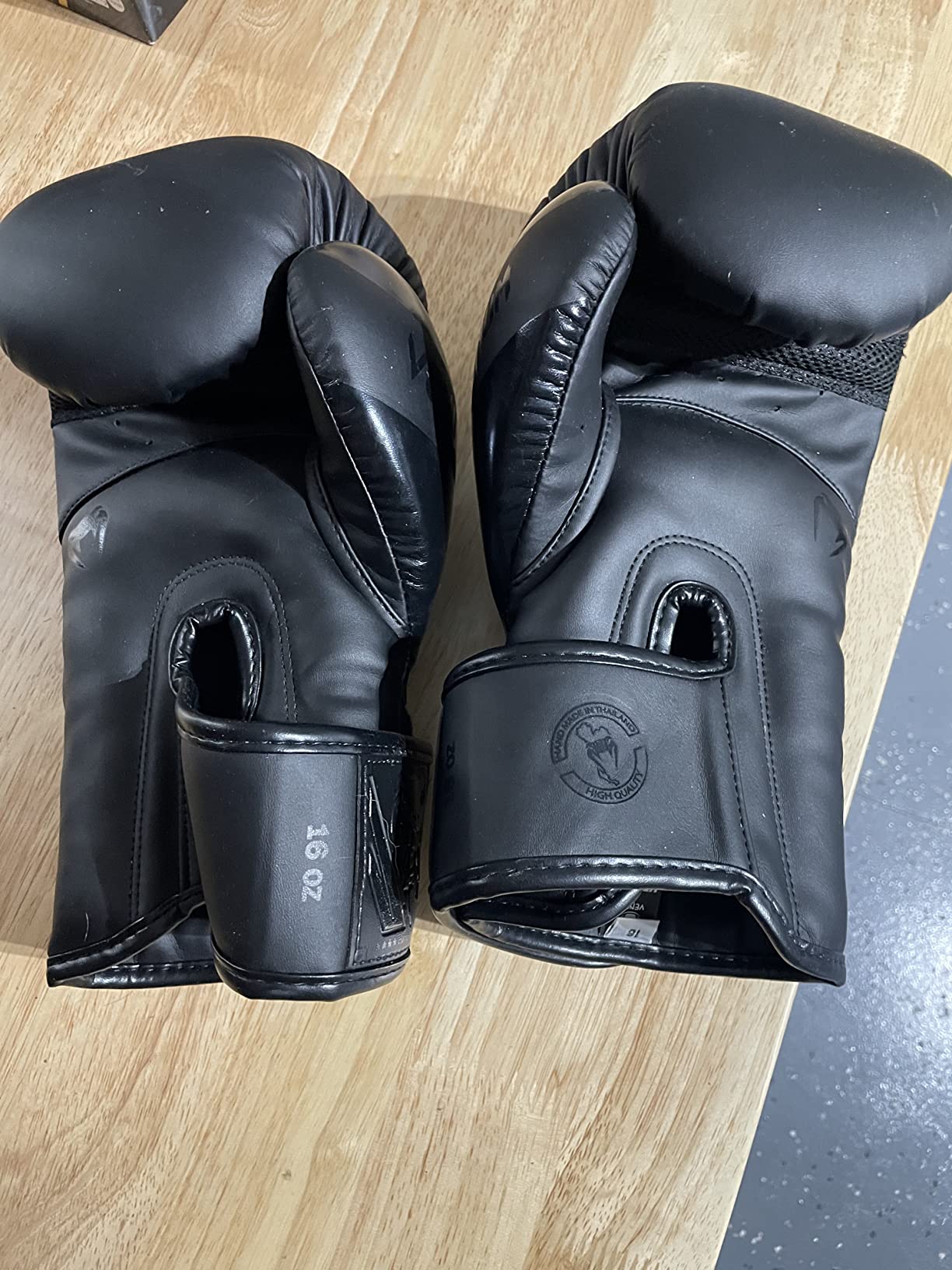 Venum Elite Boxing Gloves customer photo 2