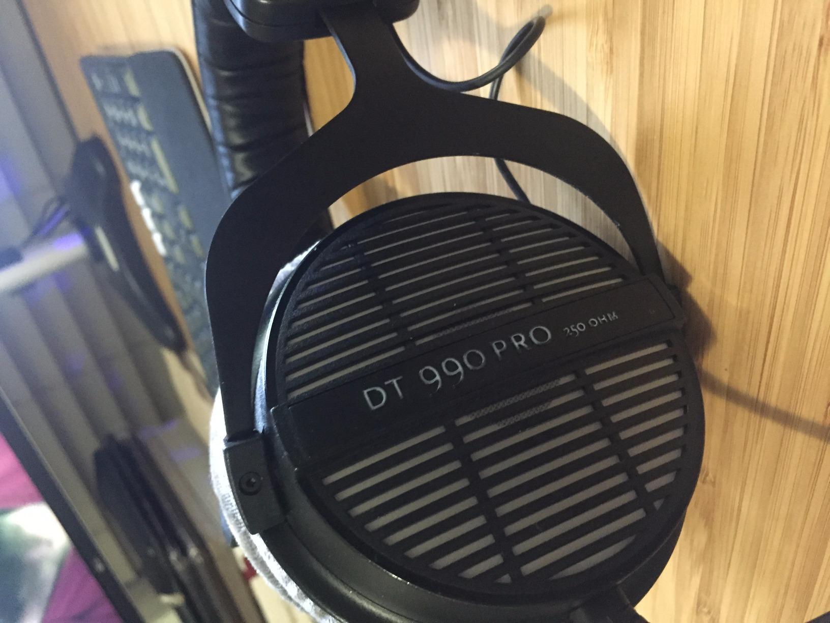 beyerdynamic DT 990 PRO Studio Headphones (250 Ohm, Black) | Open Back, Over Ear, Wired Professional Mixing, Music Production, Editing, Audiophile customer photo 2