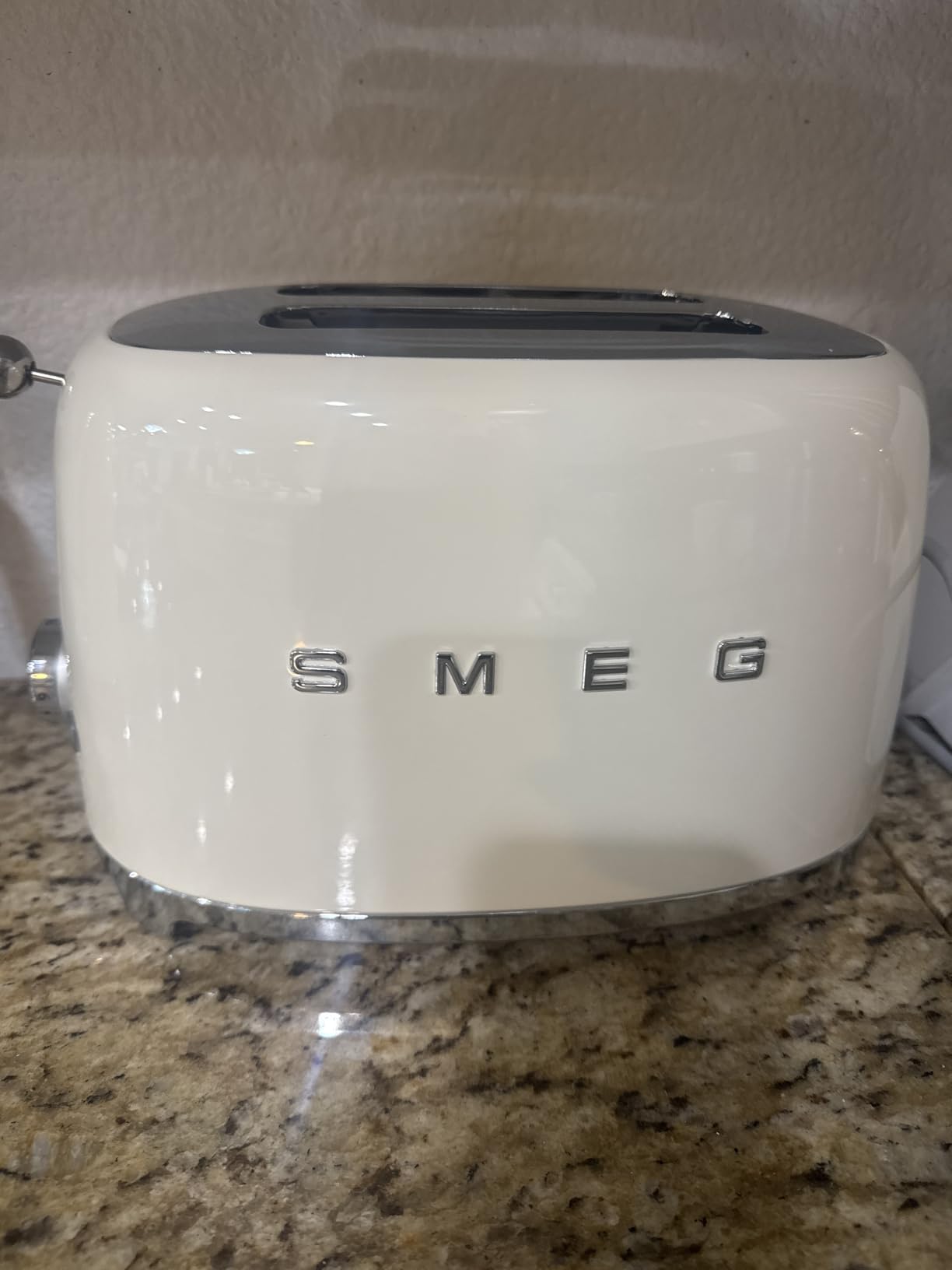 SMEG 2 Slice Toaster with 6 Presets and Defrost Function and Removable Crumb Tray (Black) customer photo 1