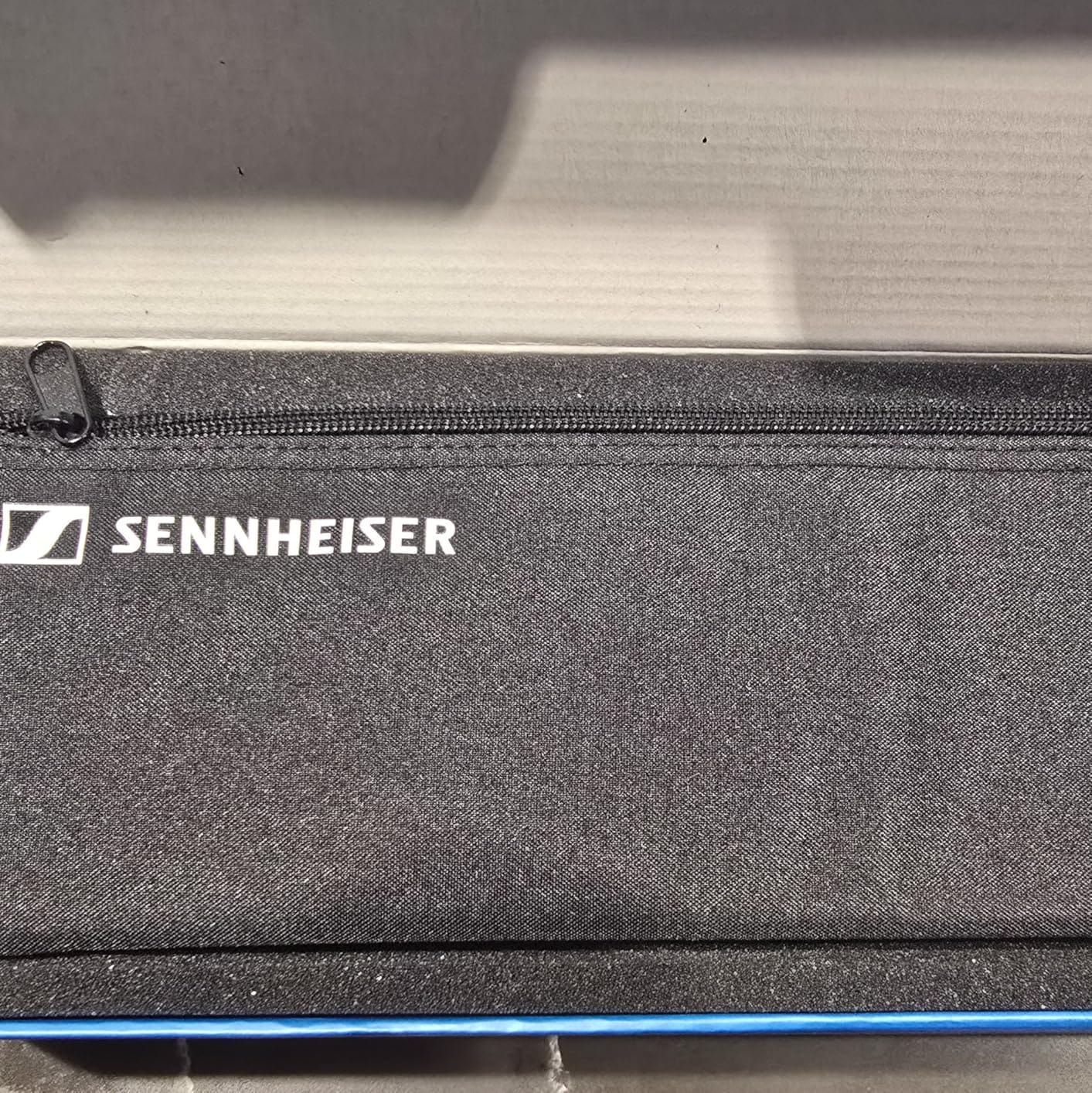 Sennheiser MKE 600 Shotgun Microphone with Auray Universal Shock Mount and Windshield, XLR customer photo 2