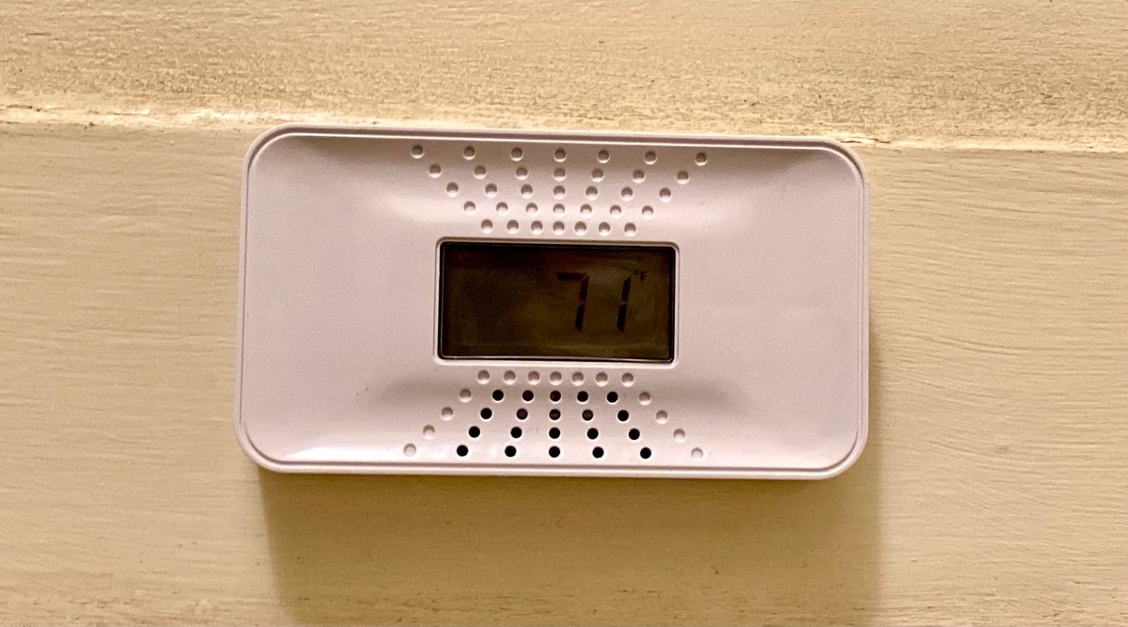 First Alert CO710 Carbon Monoxide Detector with 10-Year Battery and Digital Temperature Display customer photo 2