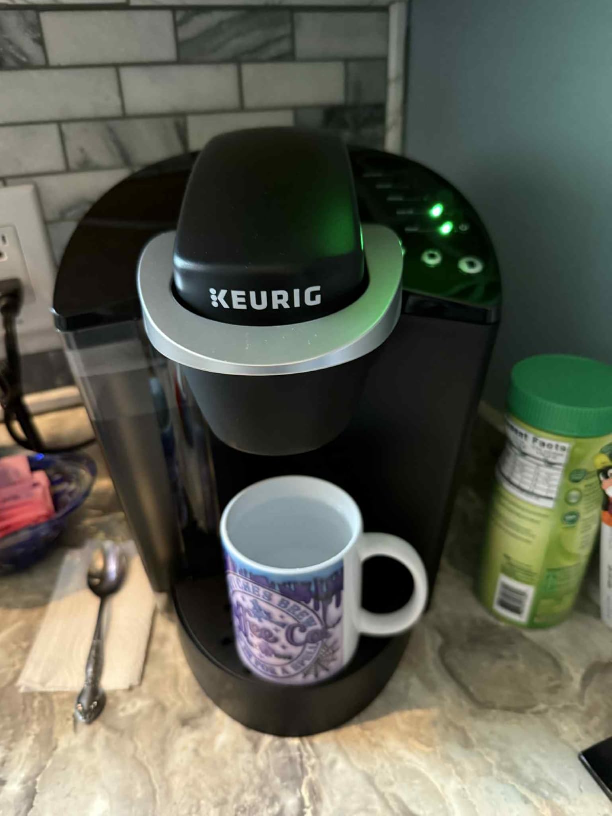 Keurig K-Classic Single Serve K-Cup Pod Coffee Maker, with 3 Brew Sizes, 48oz Removable Reservoir, Black customer photo 2