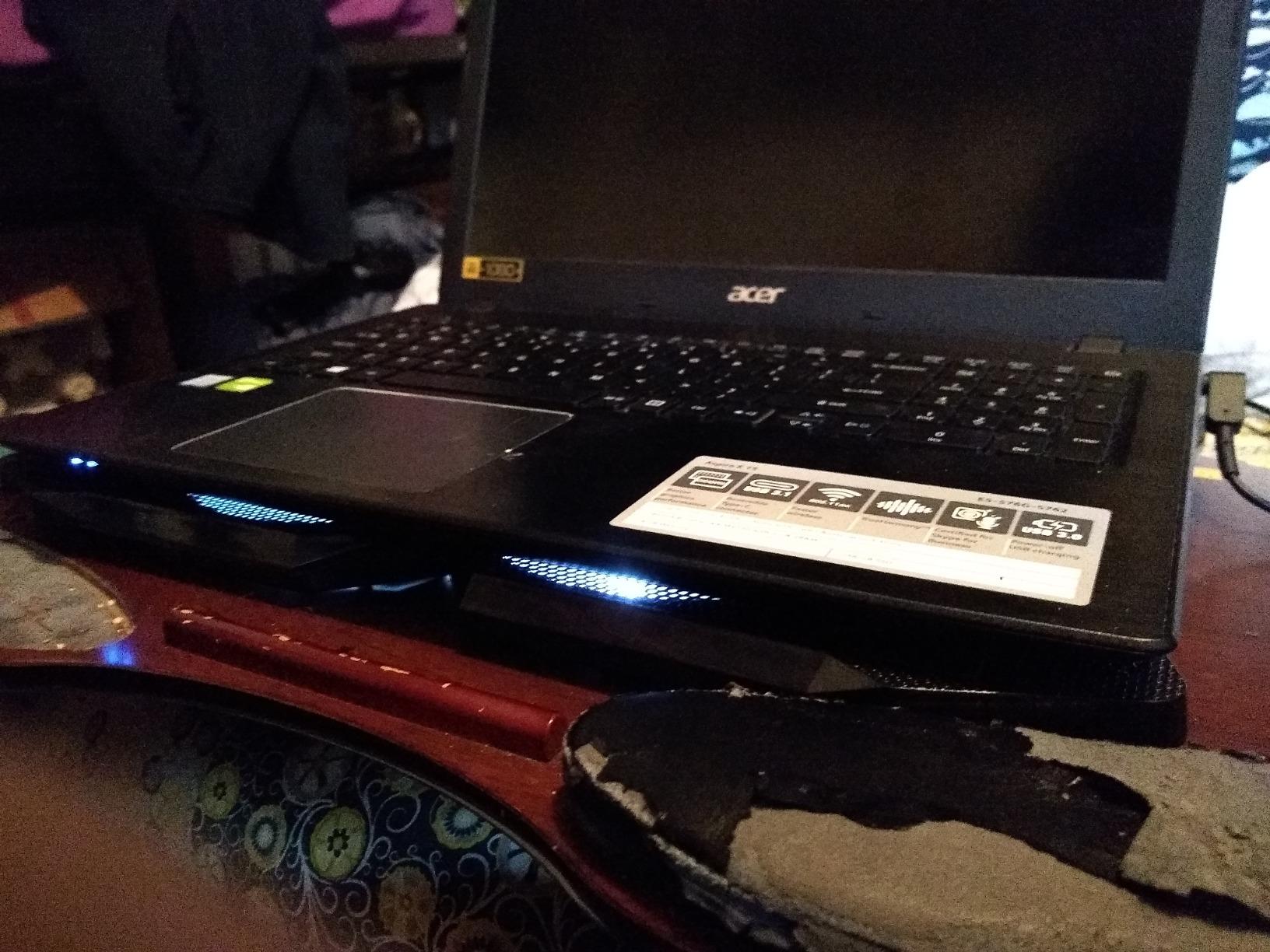 KLIM Wind Laptop Cooling Pad - More Than 500 000 Units Sold - New Version - The Most Powerful Rapid Action Cooling Fan - Laptop Stand with 4 Cooling Fans at 1200 RPM - USB Fan - PS5 PS4 - Blue customer photo 1