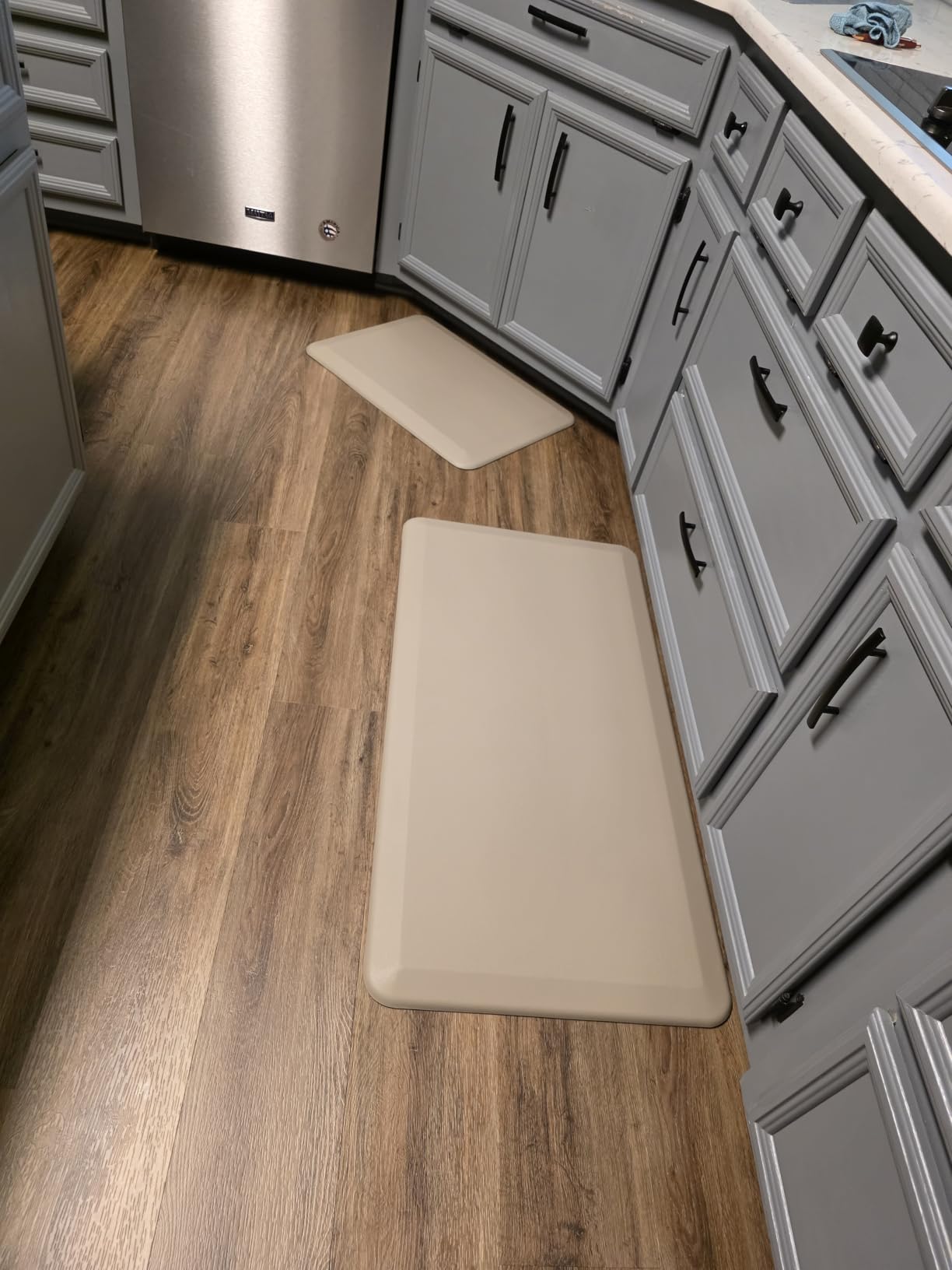 GORILLA GRIP Comfortable Cushioned Kitchen Mats for Floor, 3/4 Inch Thick Ergonomic Standing Desk Anti Fatigue Mat, Waterproof and Stain Resistant Pebbled Top, Supportive Padded Foam Rug, 20x32, Black customer photo 2