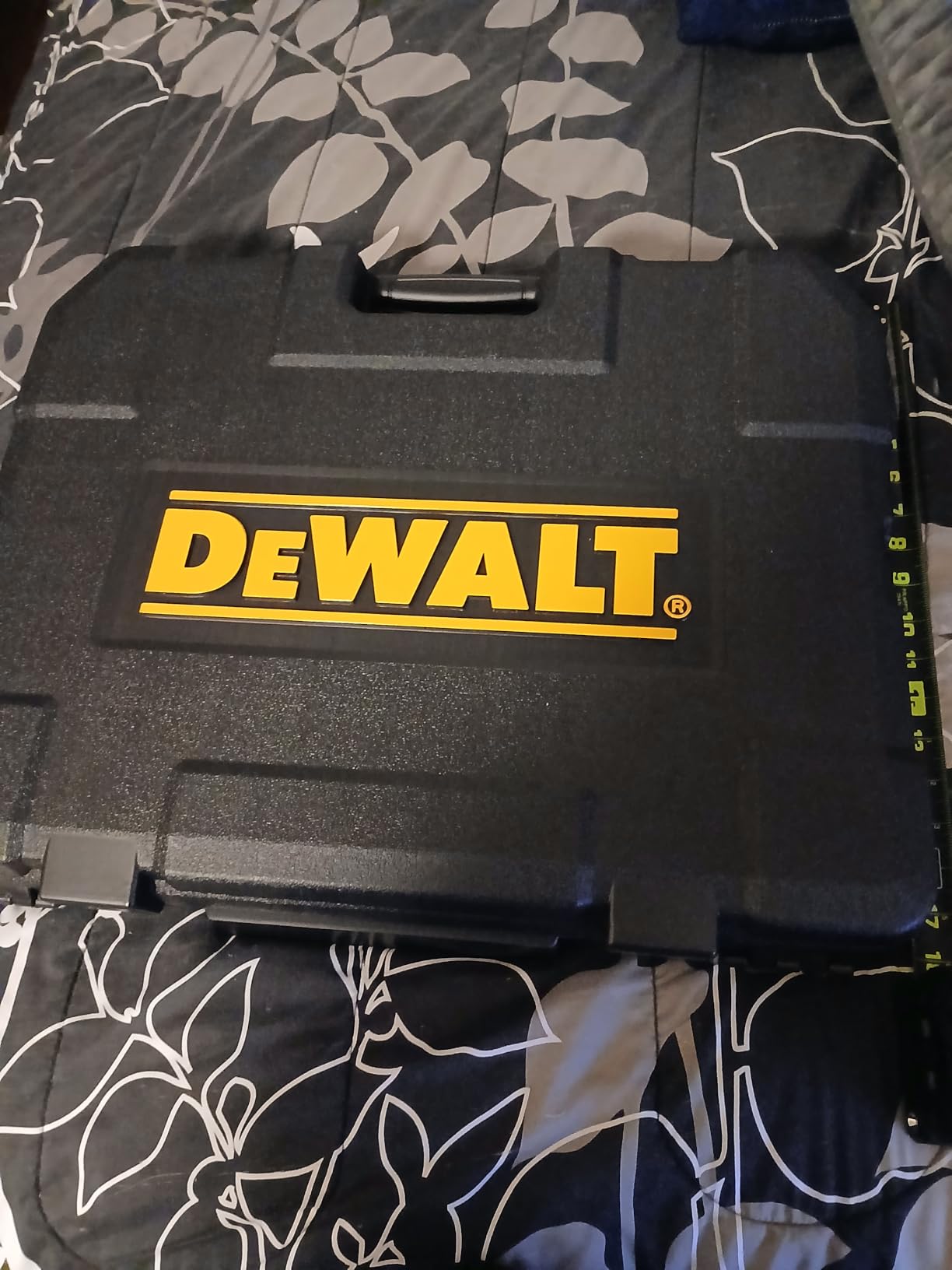 DEWALT 192 Pcs. Mechanics Tool Set, 1/2, 1/4, 3/8 Socket Set, SAE and Metric Socket Wrench Set, Hard Shell Tool Box (DWMT75049) customer photo 2