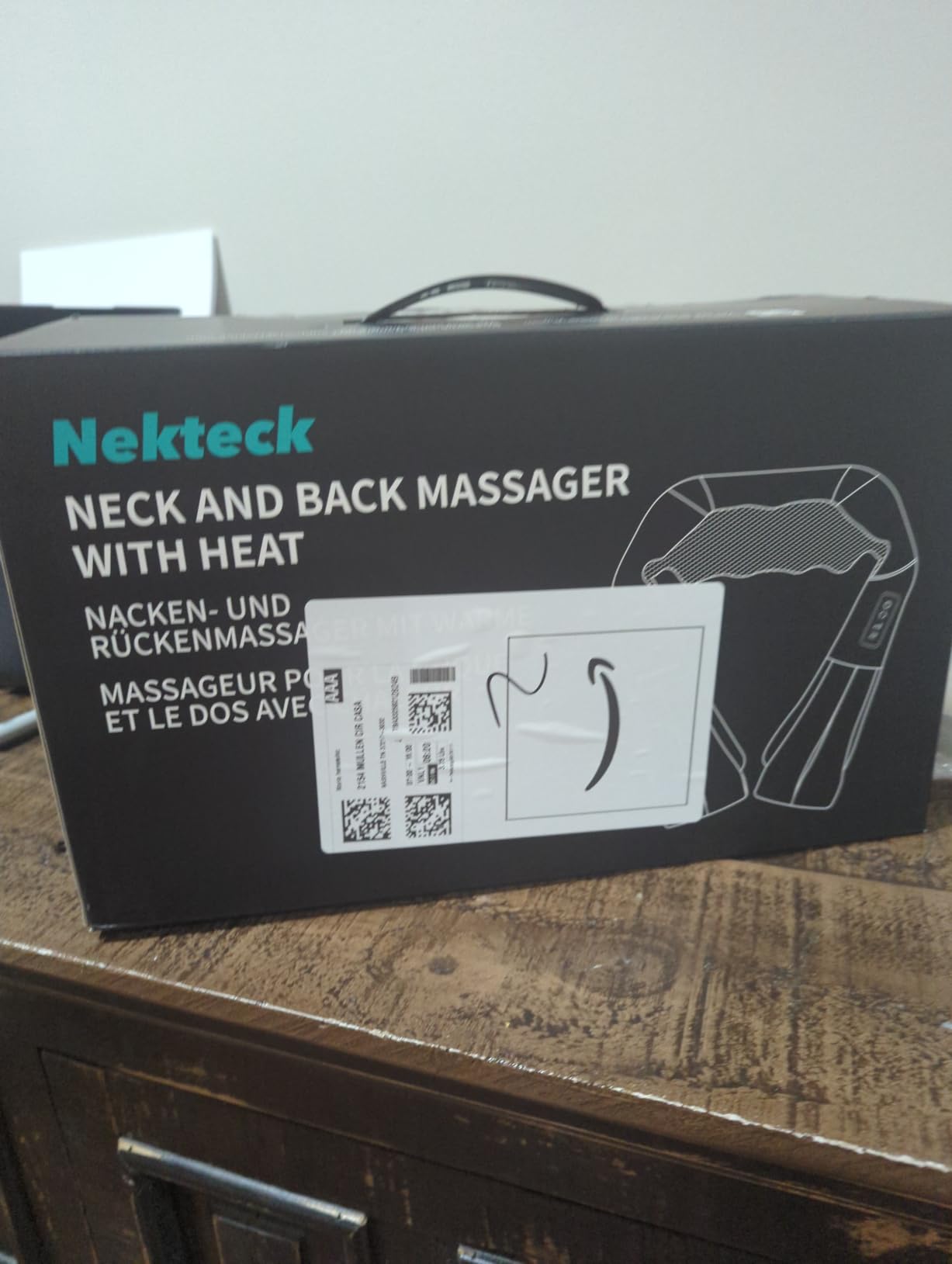 Nekteck Shiatsu Neck Massager with Heat for Pain Relief Deep Tissue, 2026 Upgraded 3D Back Shoulder Kneading Massage Pillow, Relaxation Gifts for Mom Dad Friends, Black(NOT Cordless) customer photo 1