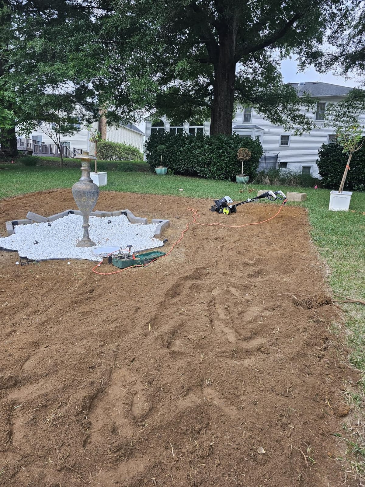 Sun Joe TJ604E Corded Electric Garden Tiller & Cultivator with Steel Tines, 16-Inch, 13.5-Amp Motor customer photo 2