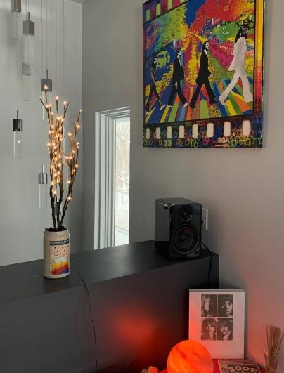 Kanto YU6 Powered Speakers with Bluetooth and Phono PREAMP - Matte Black - Pair customer photo 1