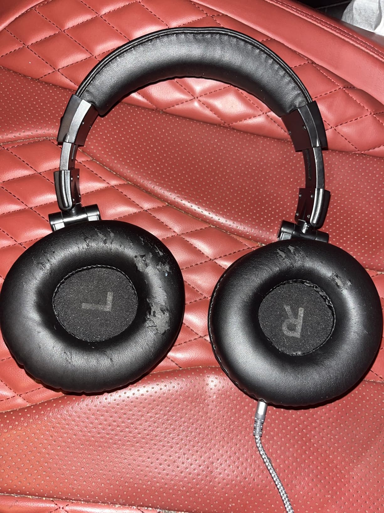 OneOdio Wired Over Ear Headphones Hi-Res Studio Monitor & Mixing DJ Stereo Headsets with 50mm Drivers and 1/4 to 3.5mm Jack for AMP Computer Recording Podcast Keyboard Guitar Laptop - Black customer photo 2