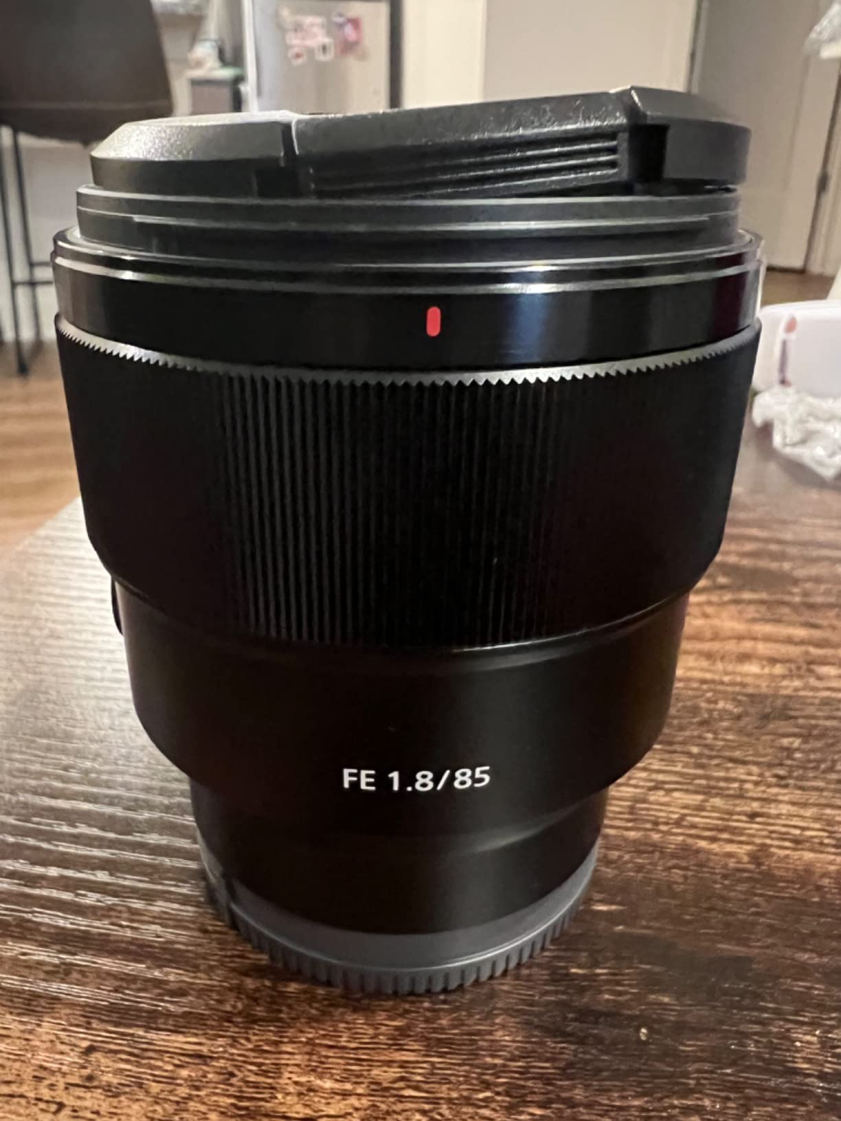 Sony SEL-85F18 Portrait Lens Fixed Focal 85mm F1.8 Full Frame Suitable for A7, ZV-E10, A6000 and Nex Series, E-Mount Black customer photo 1