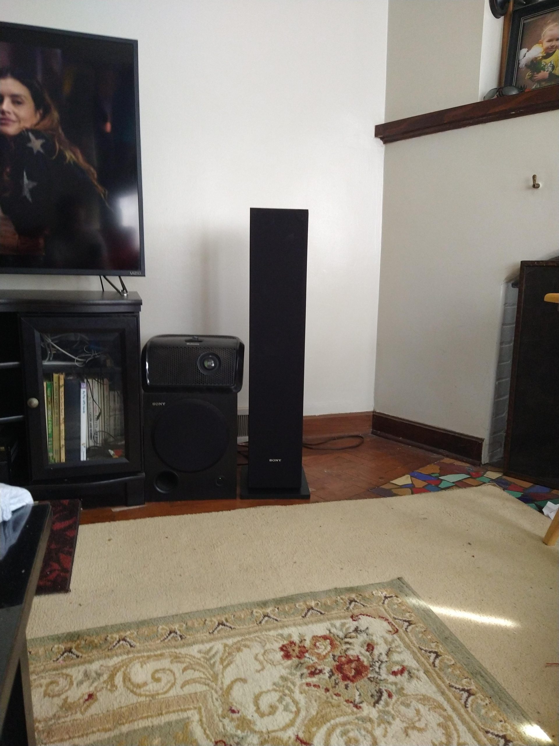 Sony SS-CS3 3-Way 4-Driver Floor-Standing Speaker (Black) - Pair customer photo 1