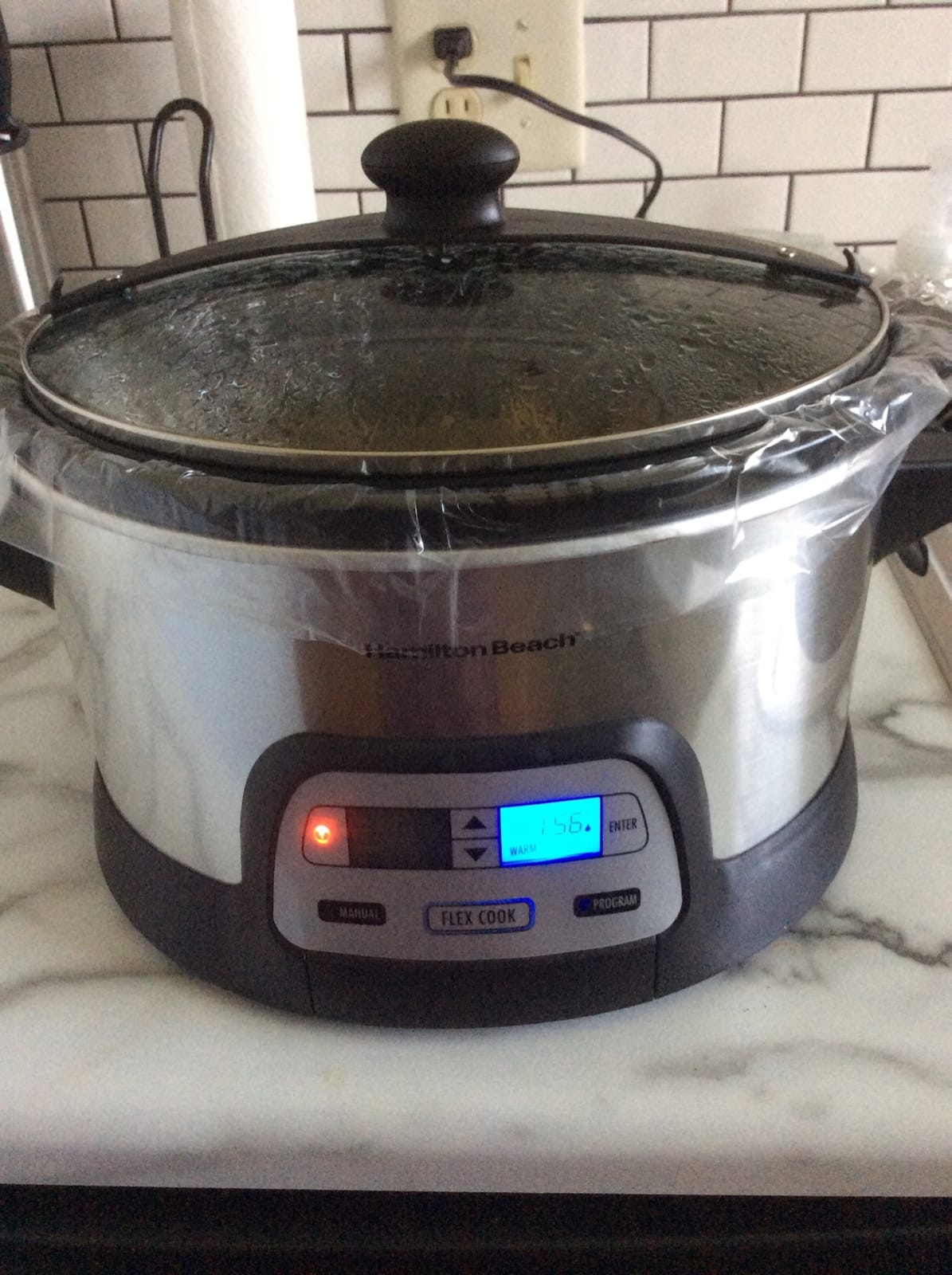 Hamilton Beach 33861 Portable Programmable Slow Cooker, Dishwasher Safe Crock, 6 Qt, FlexCook Dual Digital Timer/2 Heat Settings, Lid Lock for Easy Travel, Silver customer photo 1