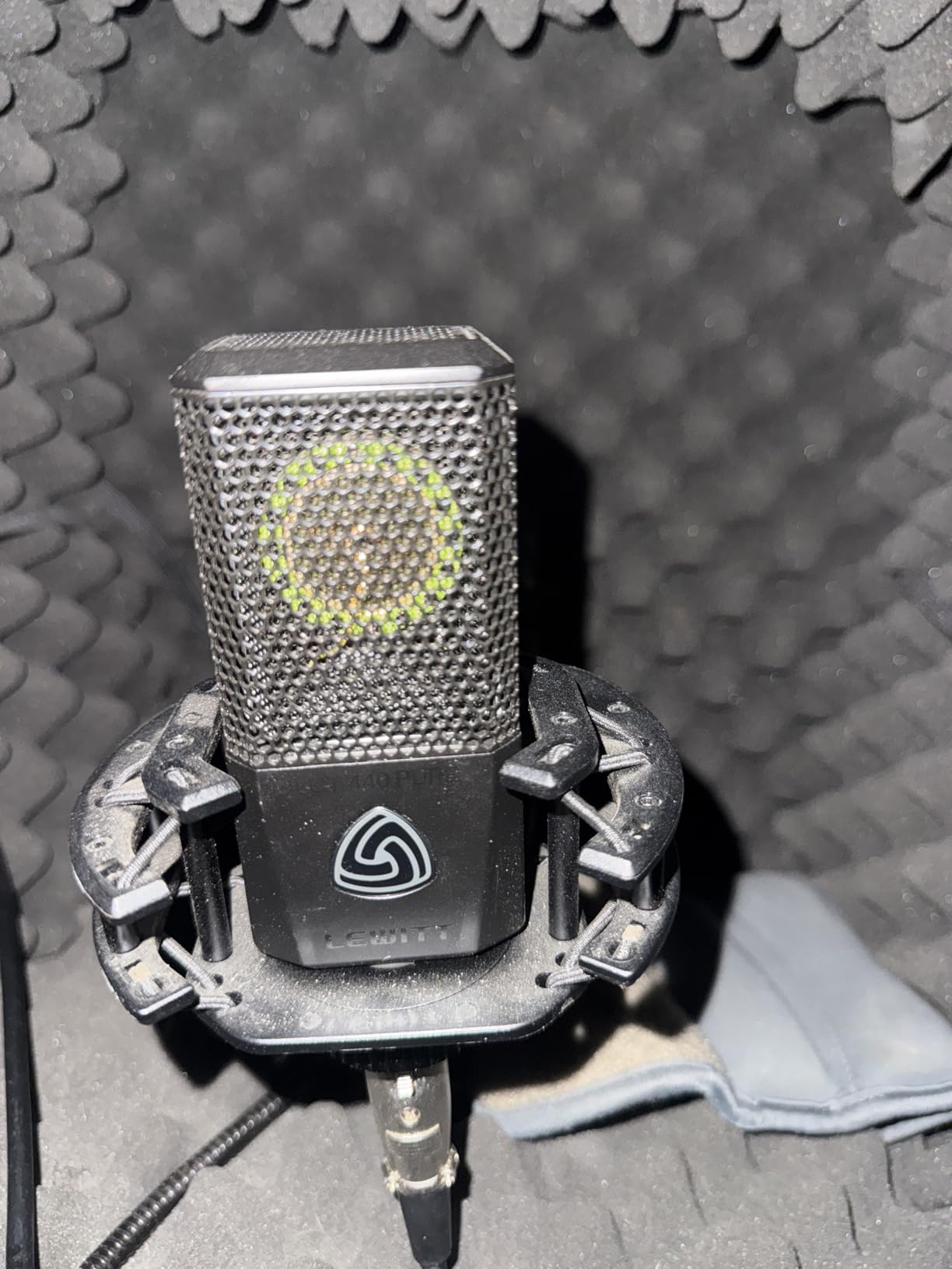 LEWITT LCT440PURE Large Diaphragm Condenser Mic customer photo 2