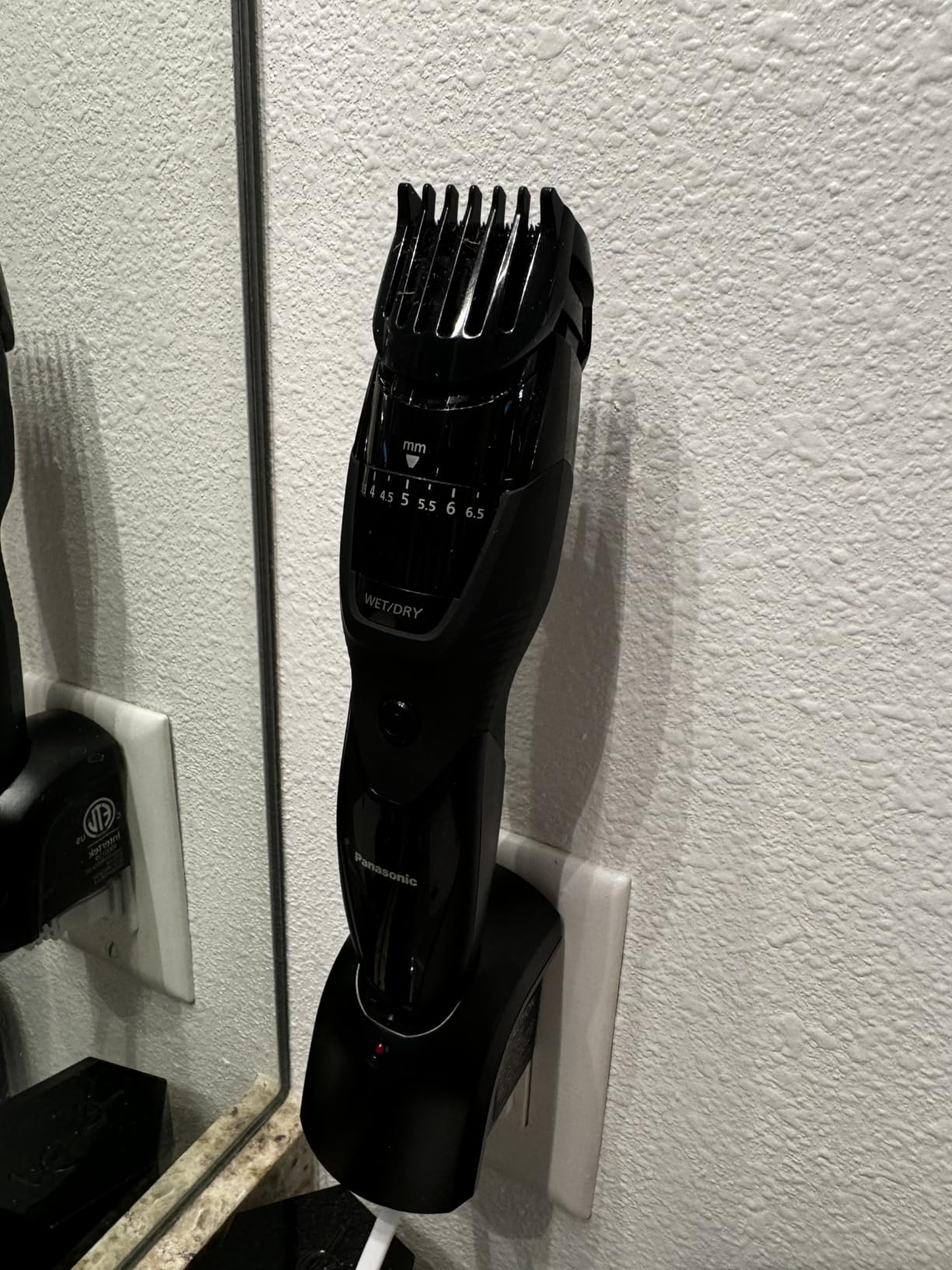Panasonic Cordless Beard Trimmer for Men with Precision Dial, 19 Adjustable Length Settings, Rechargeable Battery, Washable, ER-GB42-K (Black) customer photo 1