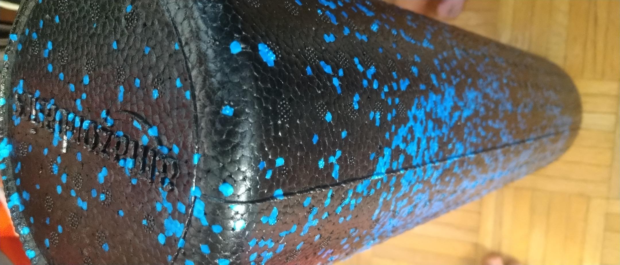 Amazon Basics High Density Foam Roller for Exercise and Recovery, 24 Inches, Blue Speckled customer photo 2