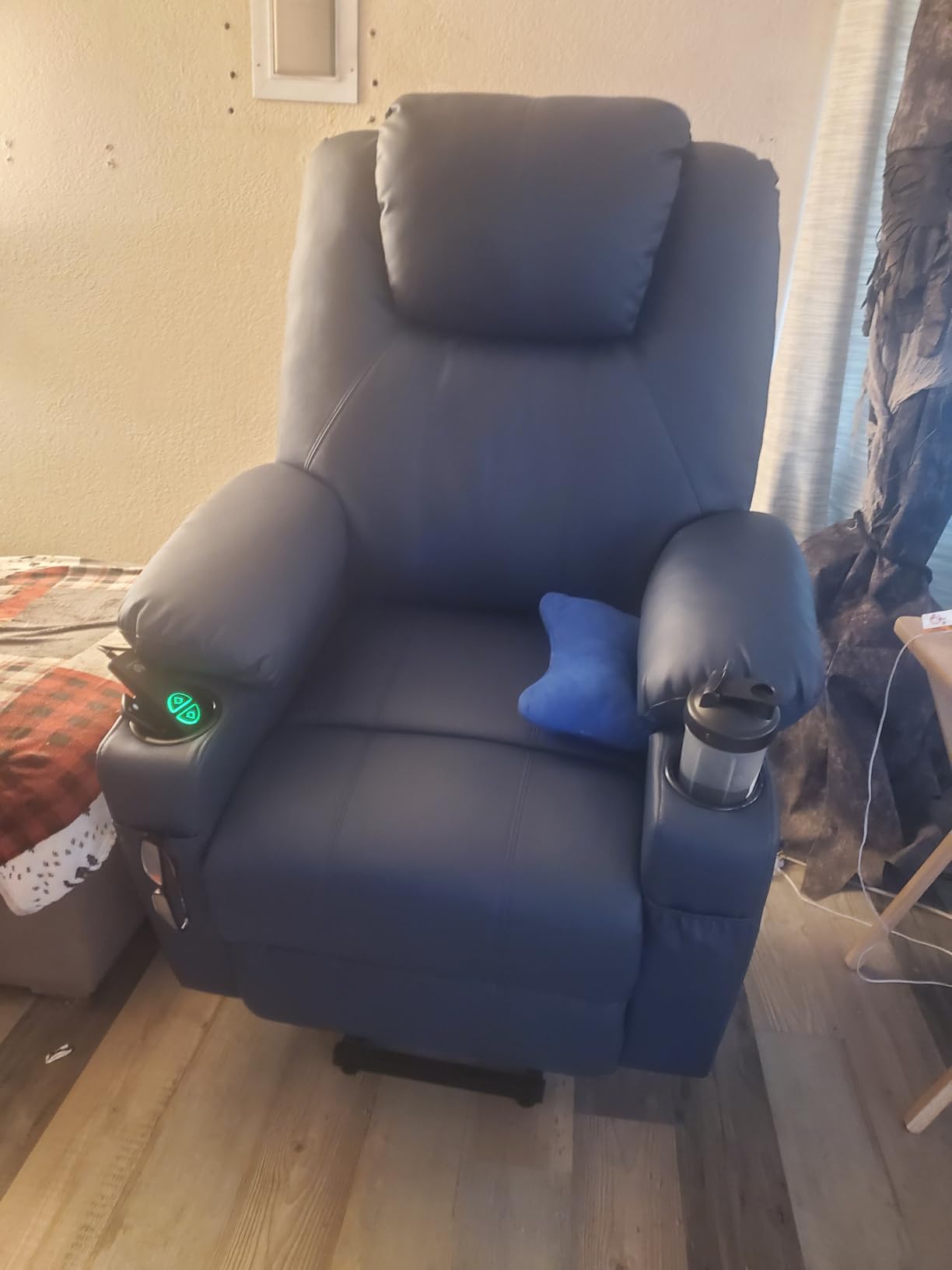 MCombo Electric Power Lift Recliner Chair Sofa with Massage and Heat for Elderly, 3 Positions, 2 Side Pockets, and Cup Holders, USB Ports, Faux Leather 7040 (Light Brown, Medium) customer photo 2