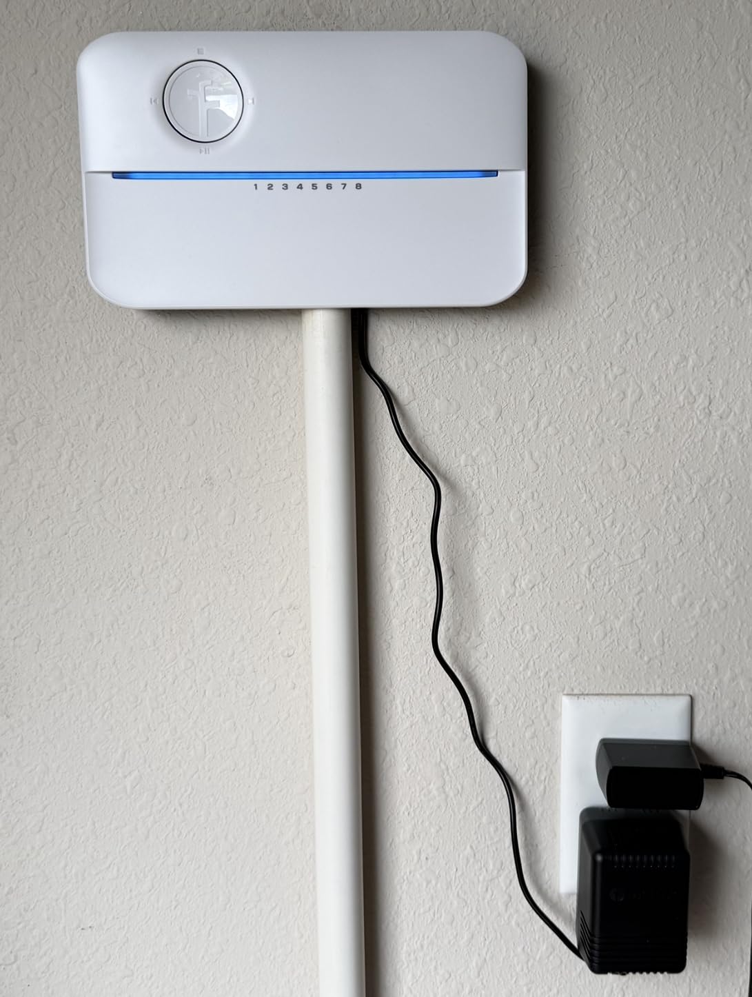 Rachio 3: 8 Zone Smart Sprinkler Controller (Simple Automated Scheduling + Local Weather Intelligence. Save Water w/ Rain, Freeze & Wind Skip), App Enabled, Works w/ Alexa, Fast & Easy Install | 8 Zones, It Just Works, App Control, Rain Skips, Local Weather Scheduling, DIY Install, Smart Home Ready, 2-Year Warranty customer photo 1