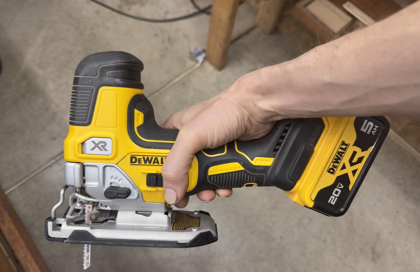 DEWALT 20V MAX Jig Saw, Cordless, Barrel Grip, 3,200 Blade Speed, Bare Tool Only (DCS335B) customer photo 1