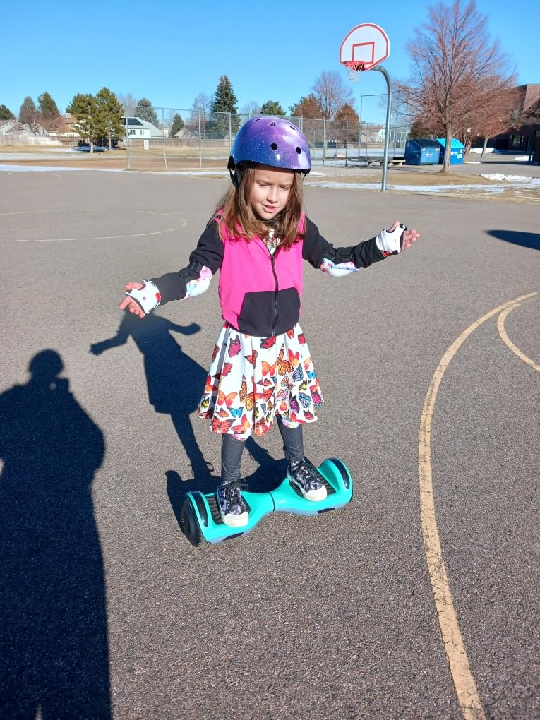 FLYING-ANT Hoverboard, 6.5 Inch Self Balancing Hoverboards with Bluetooth and Flashing LED Lights, Hover Board for Kids Teenagers customer photo 1