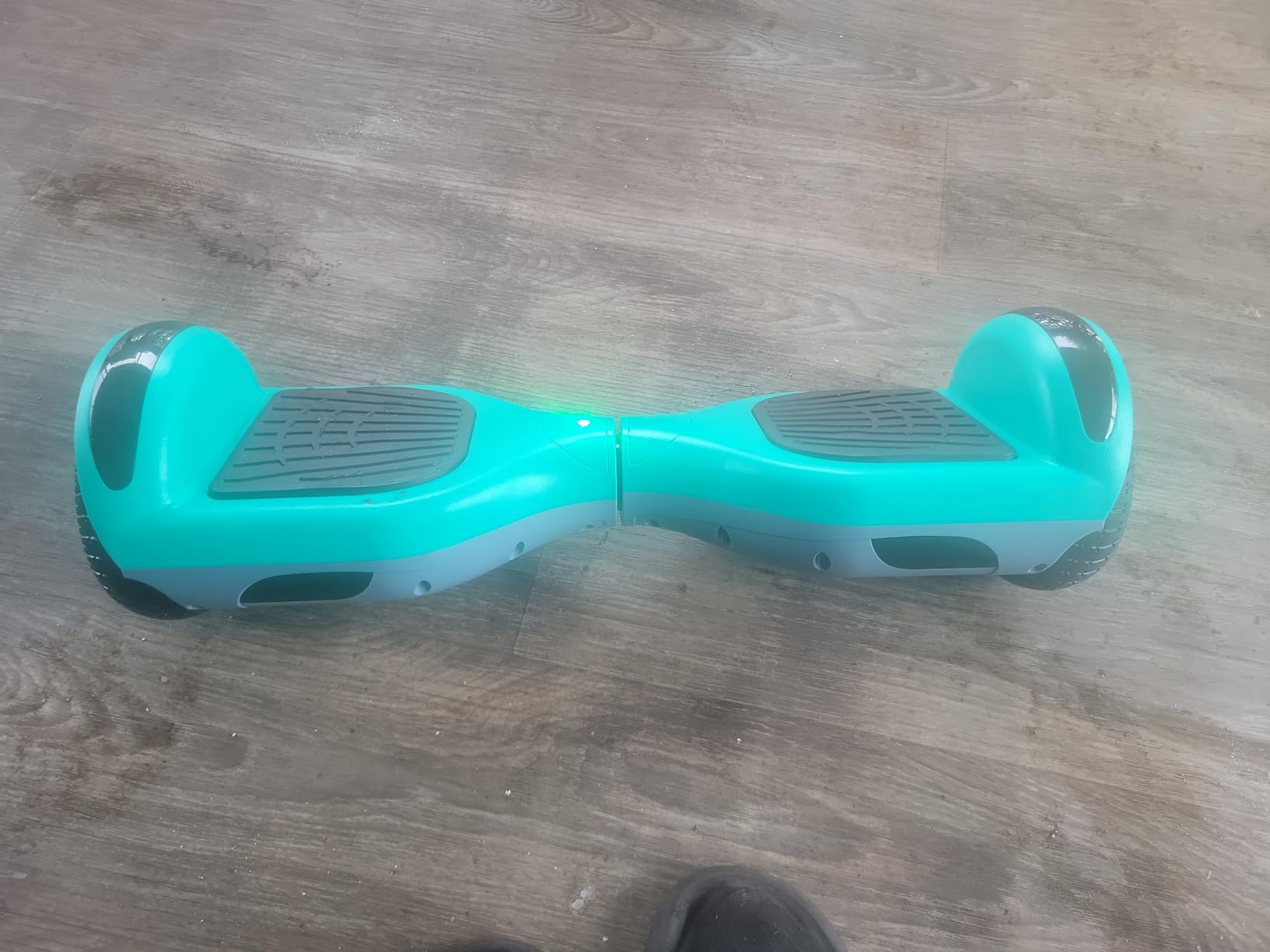 FLYING-ANT Hoverboard, 6.5 Inch Self Balancing Hoverboards with Bluetooth and Flashing LED Lights, Hover Board for Kids Teenagers customer photo 2