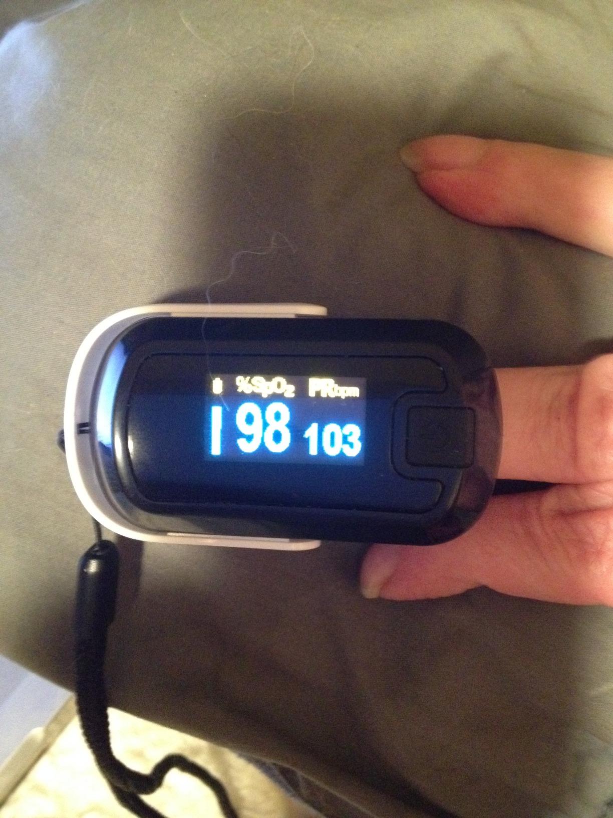 mibest OLED Finger Pulse Oximeter, O2 Meter, Dual Color White/Black customer photo 1