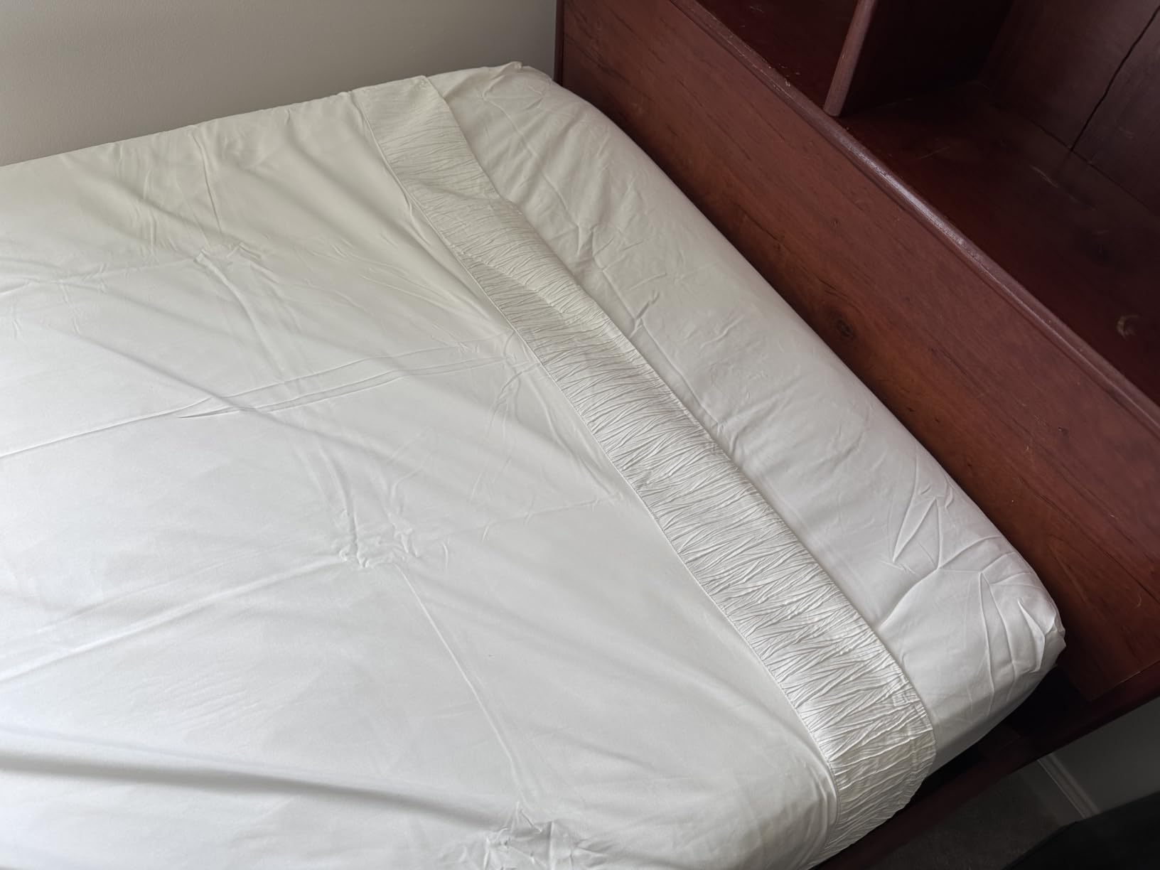 Bedsure Queen Sheet Set - 4 Pieces Soft Queen Size Sheets - Breathable & Cooling - Hotel Luxury - Easy Care Polyester Microfiber Bedding for Women, Men, Dark Grey customer photo 1