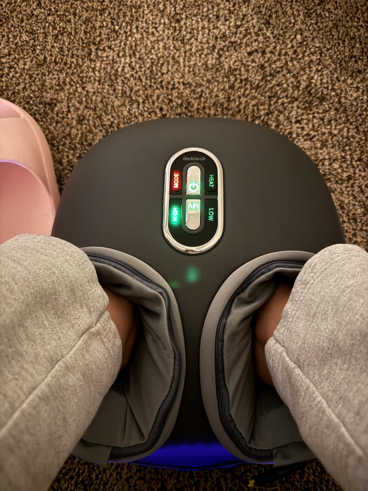 Nekteck Shiatsu Foot Massager with Heat [2026 Upgraded], 3 Modes Deep Kneading Therapy Air Compression, Feet Massage for Plantar Fasciitis, Relaxation Gifts for Men Women Mom Dad Birthday customer photo 2