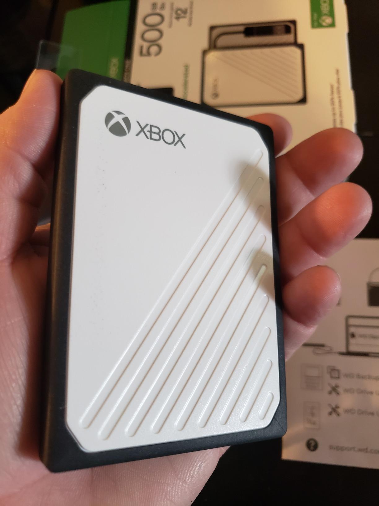 WD 1TB Gaming Drive Accelerated for Xbox, Portable External SSD - WDBA4V0010BWB-WESN customer photo 1