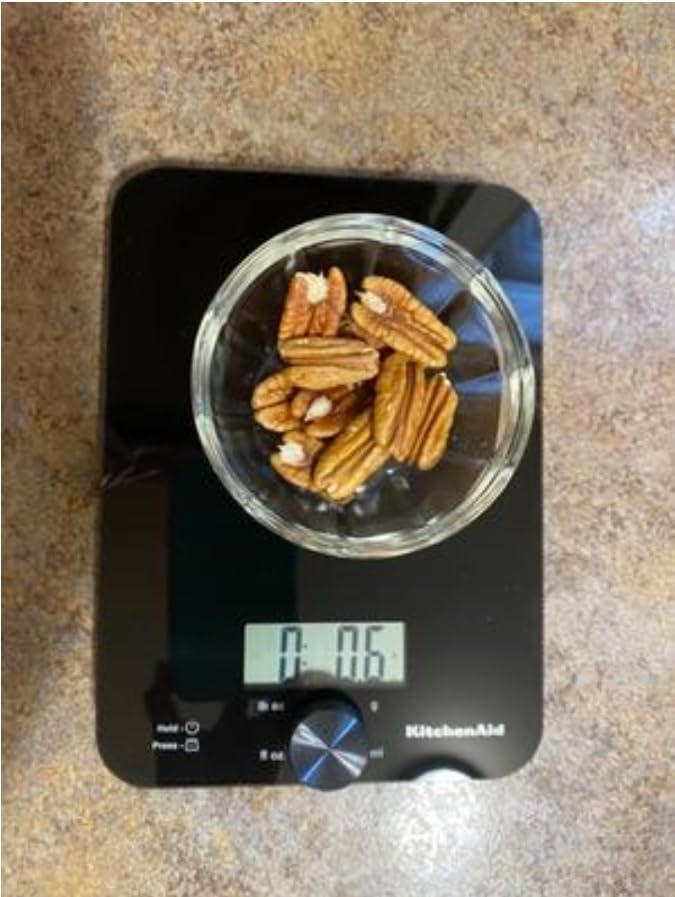 KitchenAid KQ908 Glass Surface 11 Pound Capacity Digital Kitchen and Food Scale, Scale for Food Ounces and Grams, Dry and Liquid Ingredients, Black customer photo 1