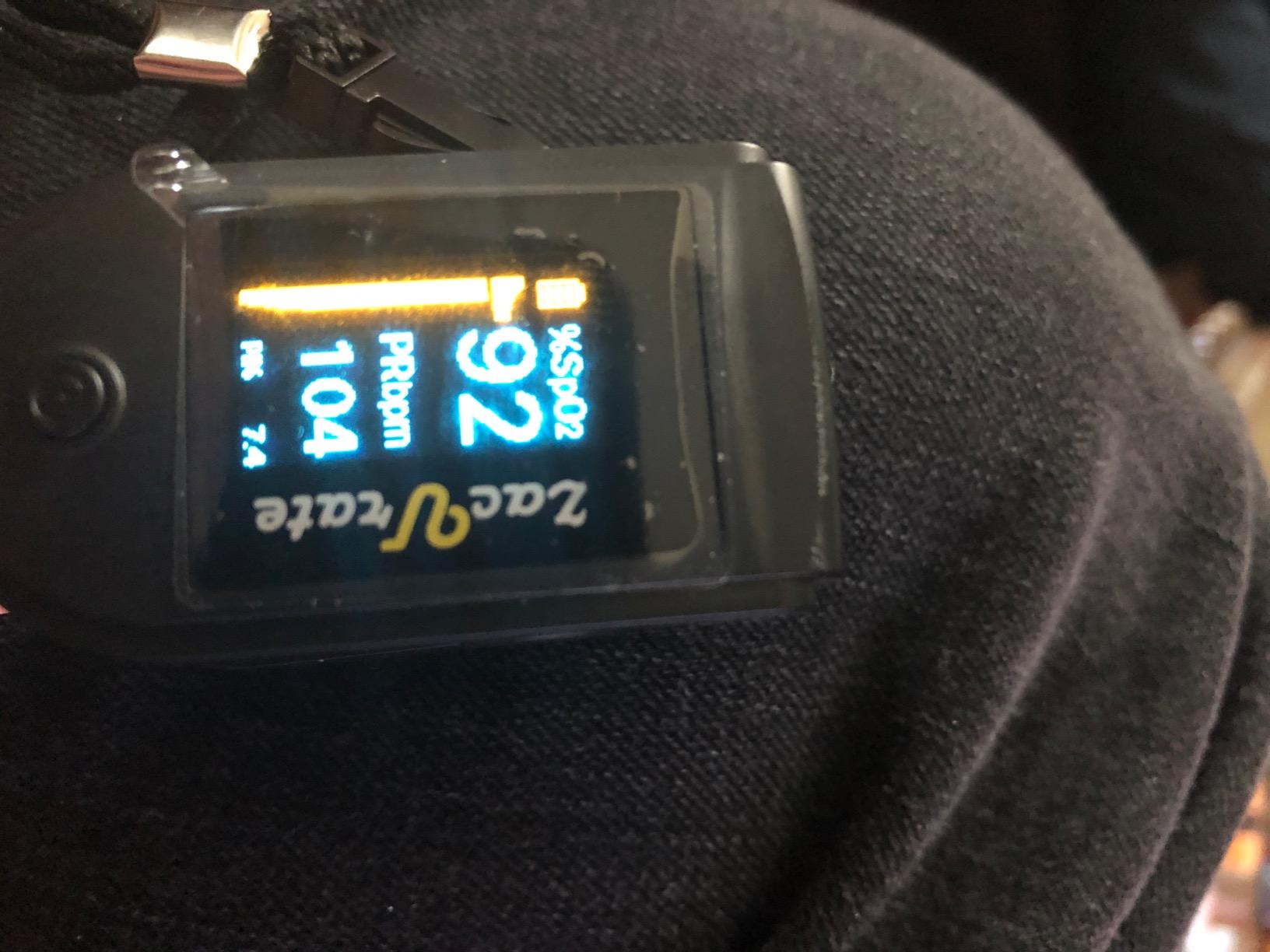 Zacurate 500 Series Fingertip Pulse Oximeter Blood Oxygen Saturation Monitor with Silicon Cover, Batteries and Lanyard, Mystic Black - OLED customer photo 2