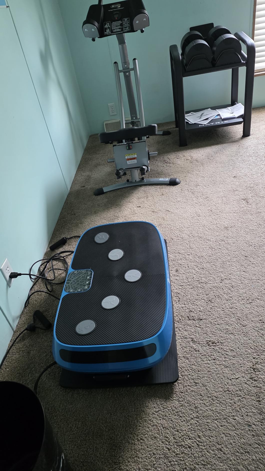 Lifepro Rumblex 4D Curved Vibration Plate Exercise Machine with 3 Motors | Calorie Tracking, 7 Modes, 60 Speeds, Bluetooth Speakers - Full Body Vibration Plate for Lymphatic Drainage & at Home Workout customer photo 2