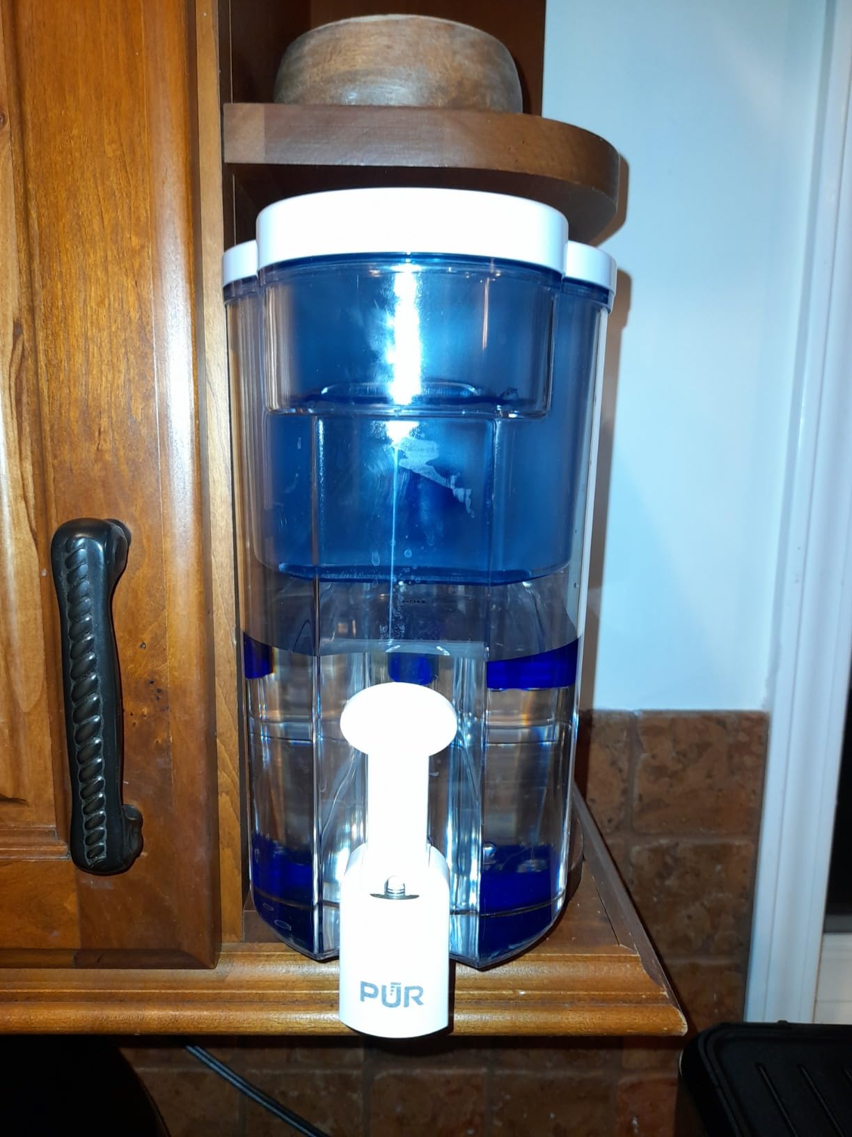 PUR 30-Cup Countertop Water Filter Dispenser, 1 Genuine PUR Filter, 2-in-1 Powerful Filtration, Lasts 2 Months or 40 Gallons, Dishwasher Safe, White/Blue (DS1800Z) customer photo 2
