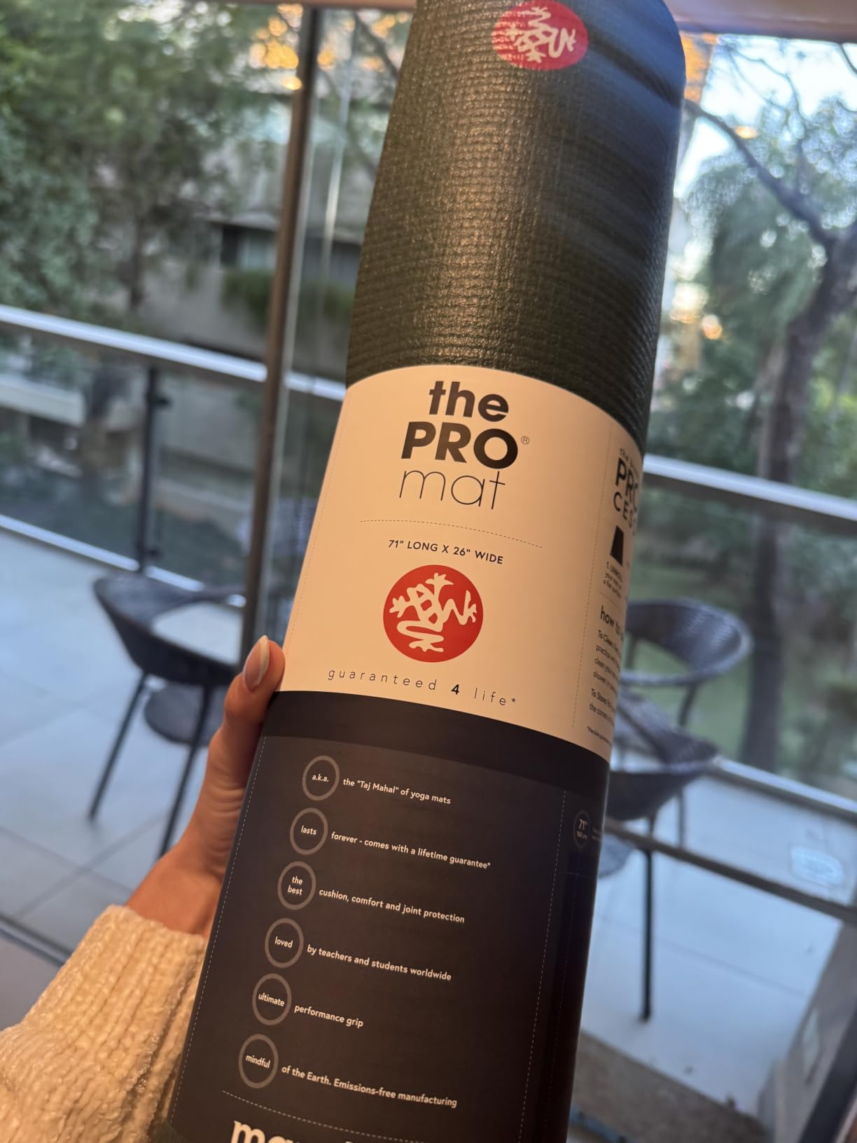 Manduka PRO Yoga Mat - 6mm | Lifetime Durability | Hygienic Construction | Premium Studio Quality | Teacher Approved customer photo 2