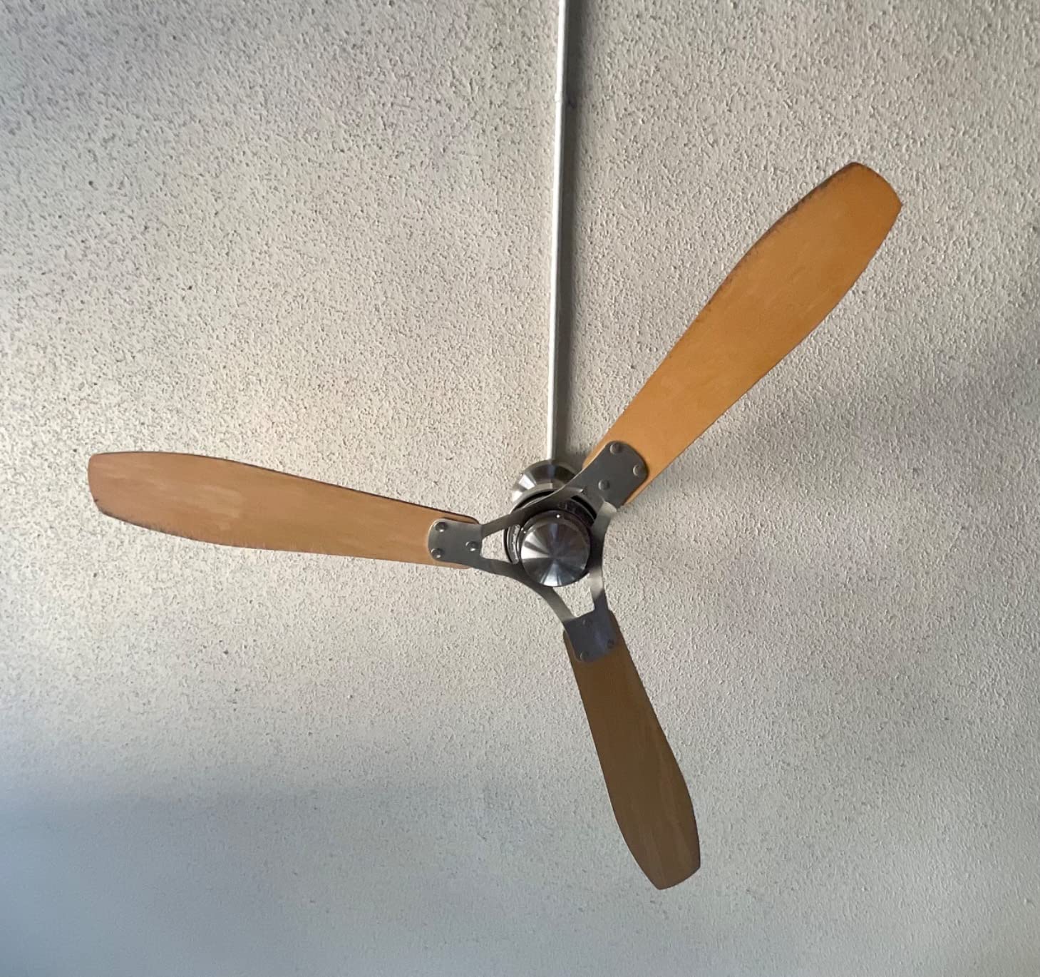 Hunter Trimaran, Outdoor or Indoor, Ceiling Fan, 52 inch, Fresh White | No Light, Standard Mount, Wall Control, 3 Blades, For Living Room, Patio, Porch, Garage, 59610 customer photo 2
