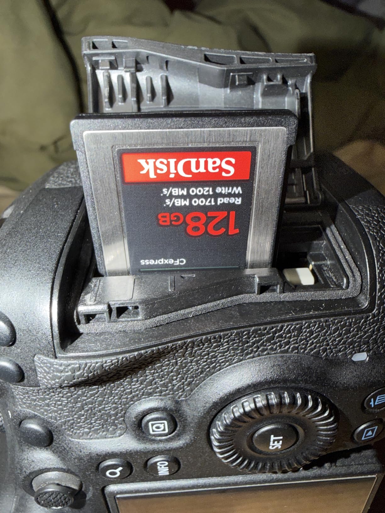 SanDisk 512GB Extreme PRO CFexpress Type B, Up to 1700 MB/s Read Speeds customer photo 2
