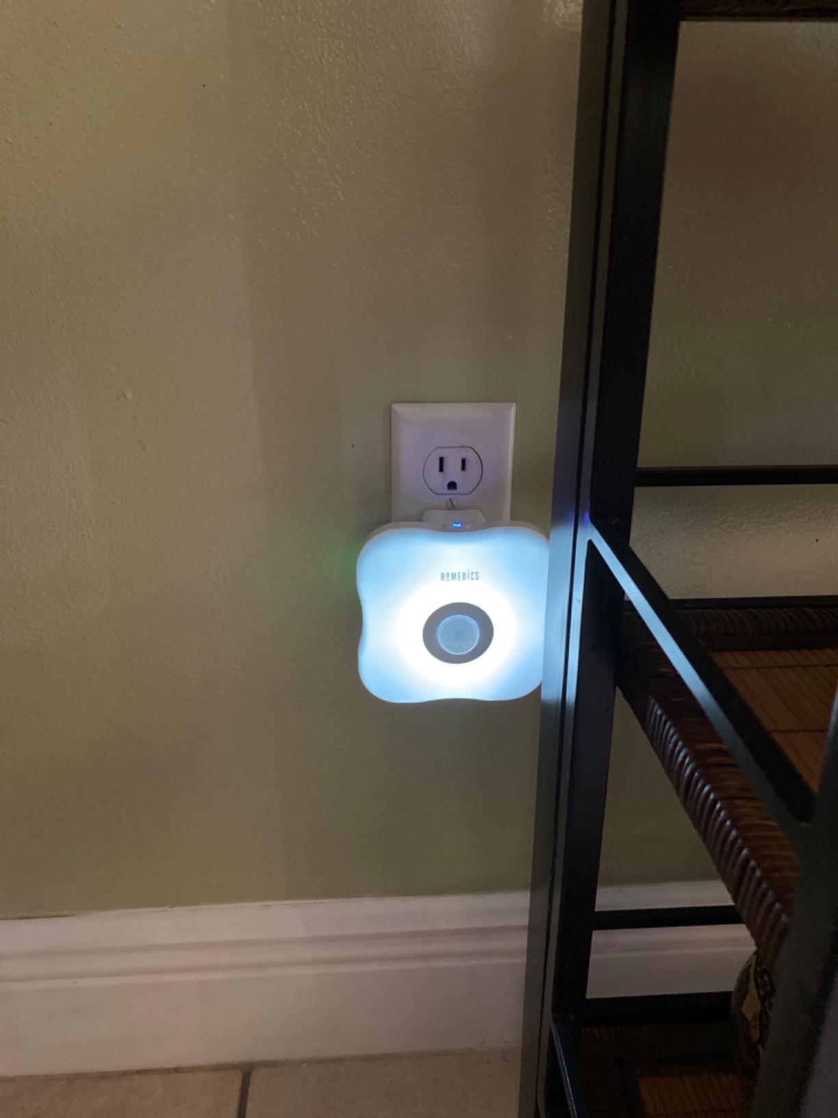 Homedics TotalClean Personal UV-C Plug-In Air Sanitizer | Small Air Purifier for Bedrooms and Bathrooms, Built-In Night-Light for Small Spaces, Auto-On Motion, White customer photo 2