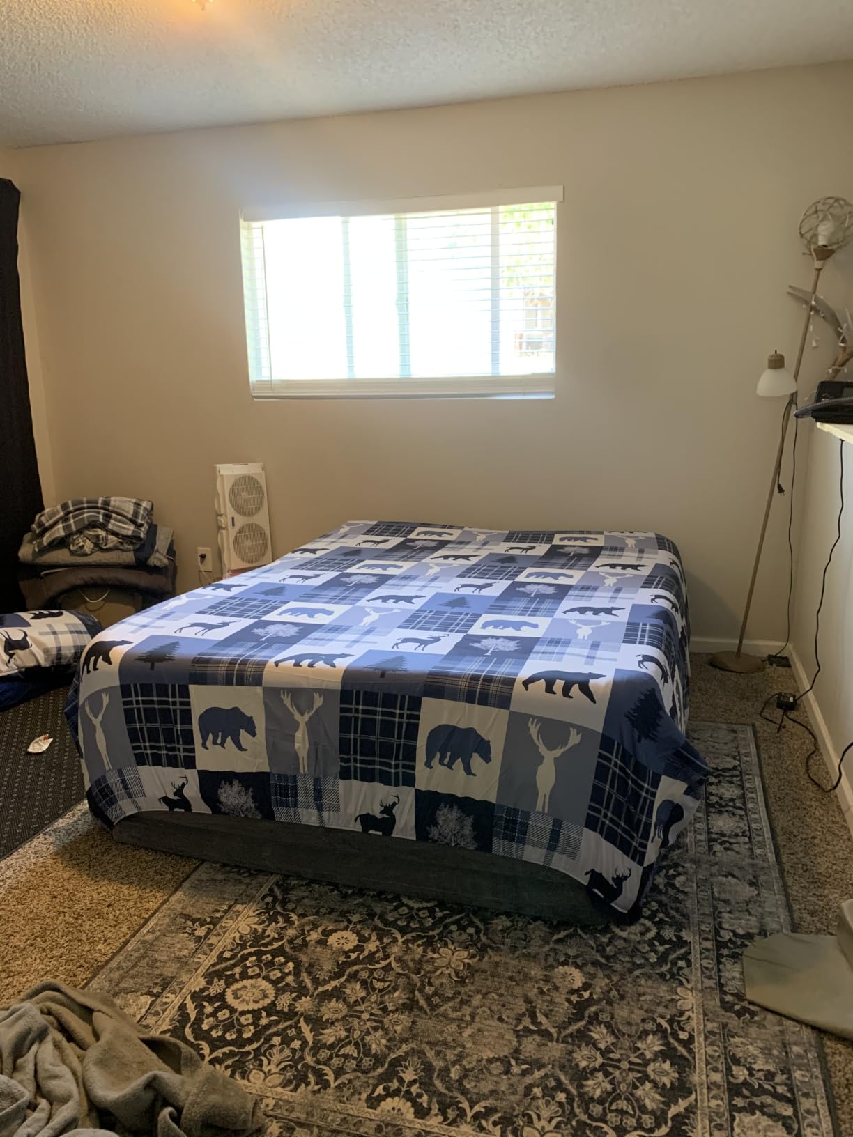 Intex Dura-Beam Comfort Plus Airbed Mattress with Built-in Pump, Queen, 22 inches customer photo 1