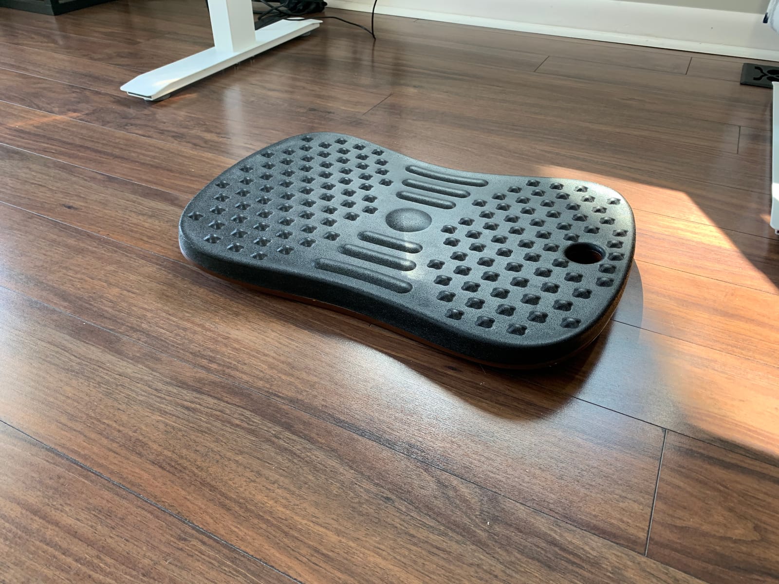 Seville Classics airLIFT Premium Anti Fatigue Wooden Balance Wobble Board Mat w/Massage Points, for Office Standing Desk, Home, Exercise, Therapy, Sports Training, Black, 20W x 14D customer photo 2