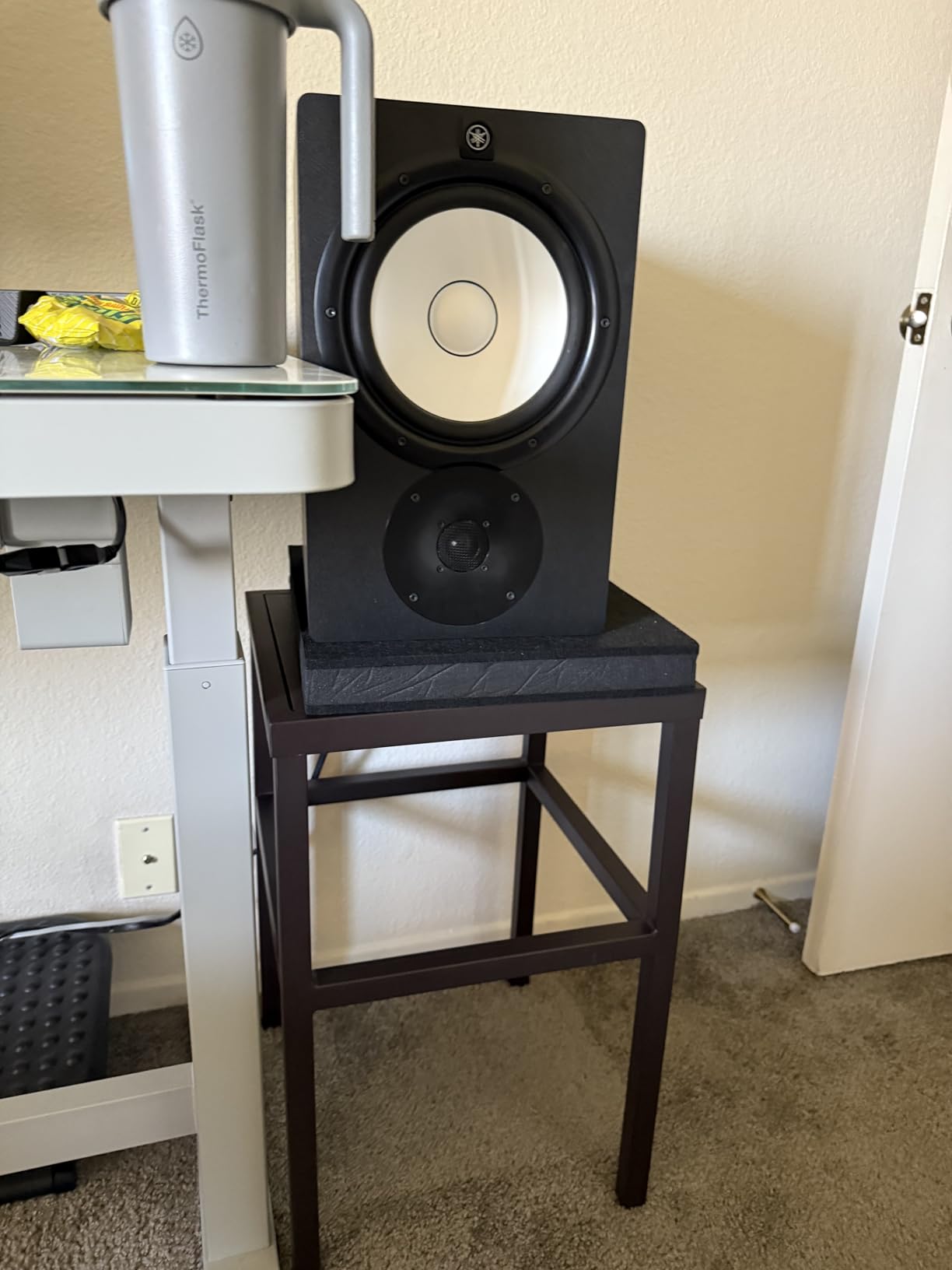 Yamaha HS8 8-Inch Powered Studio Monitor Pair - Black customer photo 1