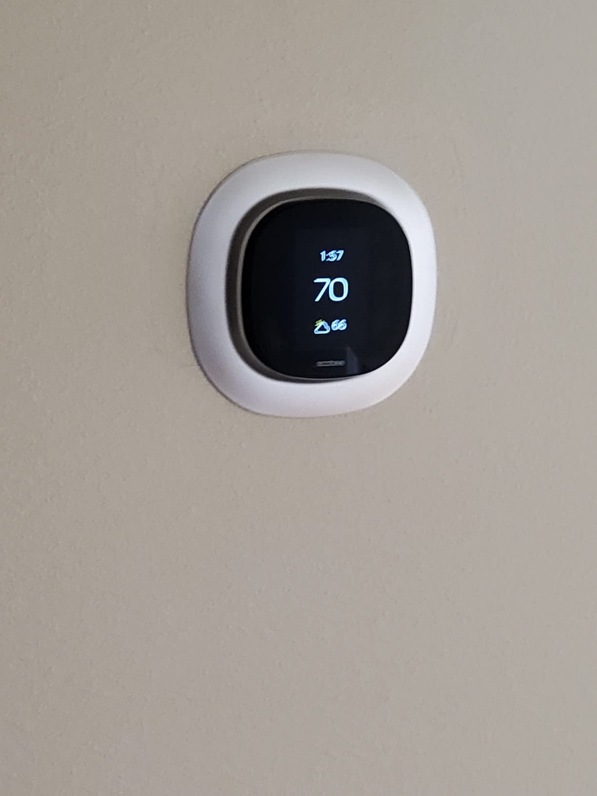 ecobee4 Smart Thermostat with Built-in Alexa, Room Sensor Included customer photo 1