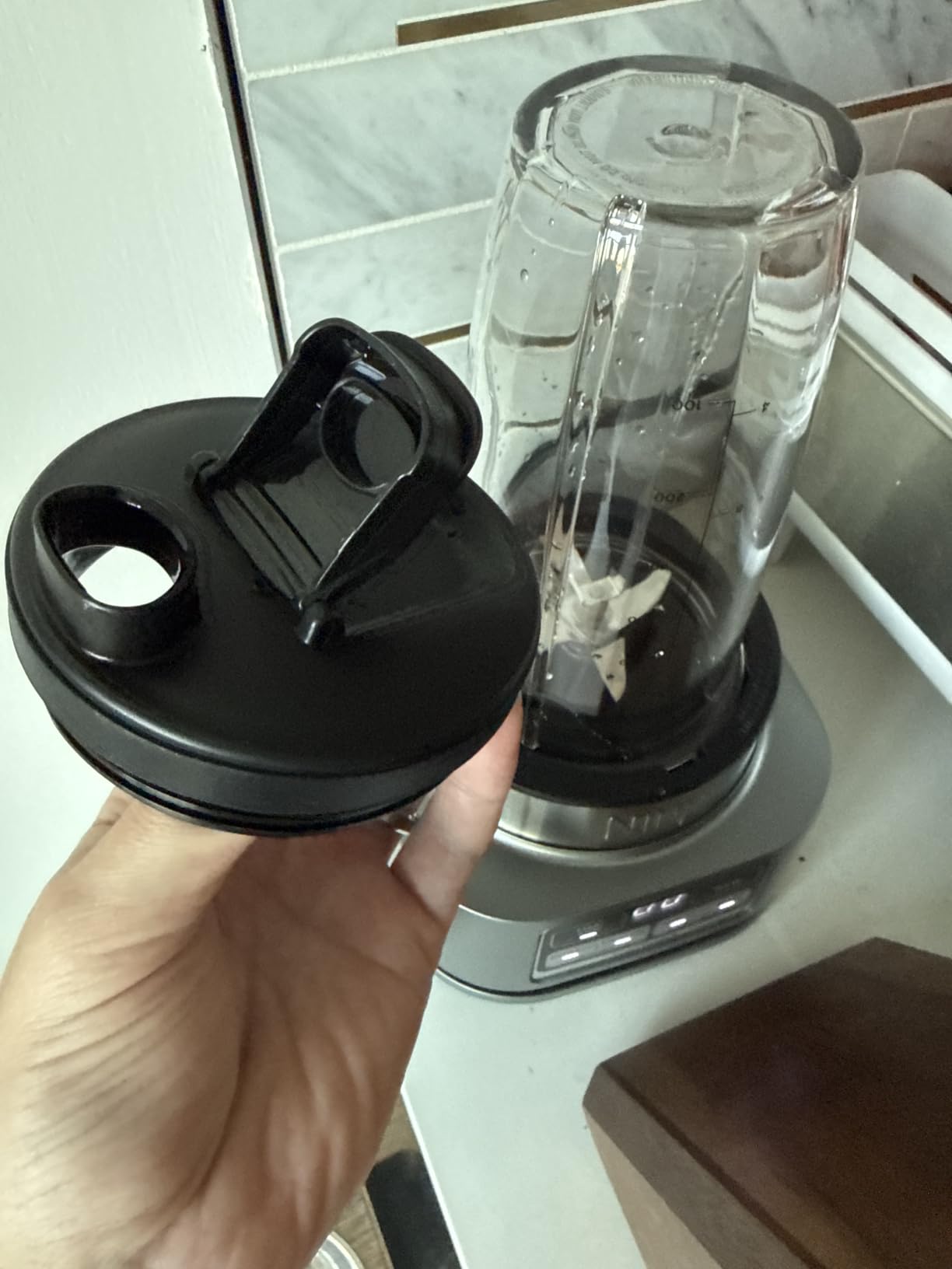 Ninja Foodi Personal Blender & Smoothie Bowl Maker, 1200PW, SS101 | smartTORQUE motor + Hybrid Edge blades. Smoothie bowl maker, nutrient extractor, (2) 24-oz cups. Dishwasher safe. customer photo 2