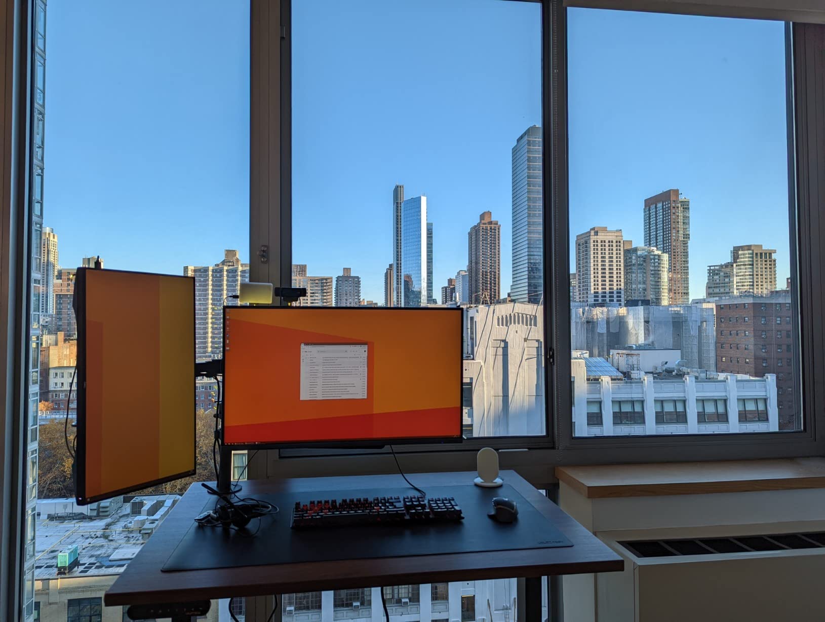 Samsung TU872 Series 32-Inch Viewfinity 4K UHD (3840x2160) Computer Monitor, Thunderbolt 3 Daisy Chain, HDMI, Display Port, Height Adjustable Stand, 3 Yr WRNTY (LF32TU872VNXGO) customer photo 2