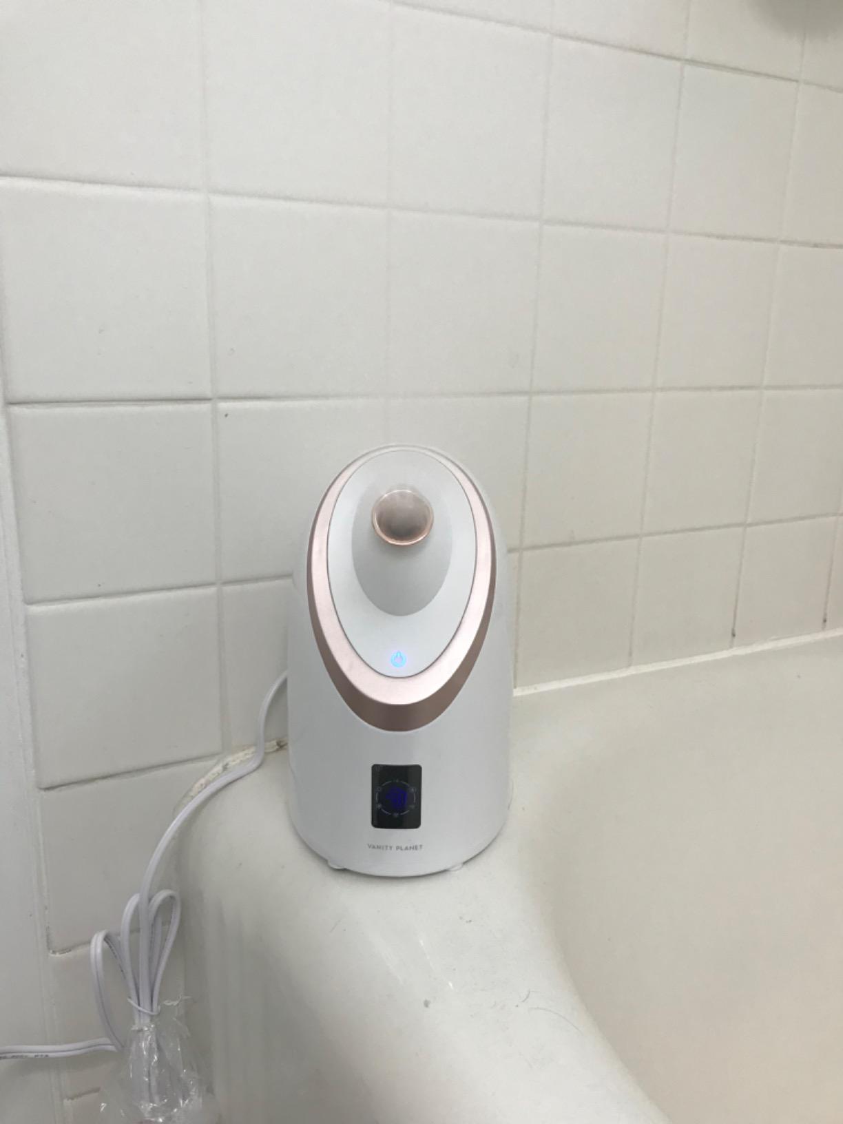 Vanity Planet Senia Hot and Cold Facial Steamer - Face Steamer for Facial Deep Cleaning, Aromatherapy, Detoxifying and Moisturizing - Steamer for Face with 6-Mode Smart Steam Technology customer photo 1