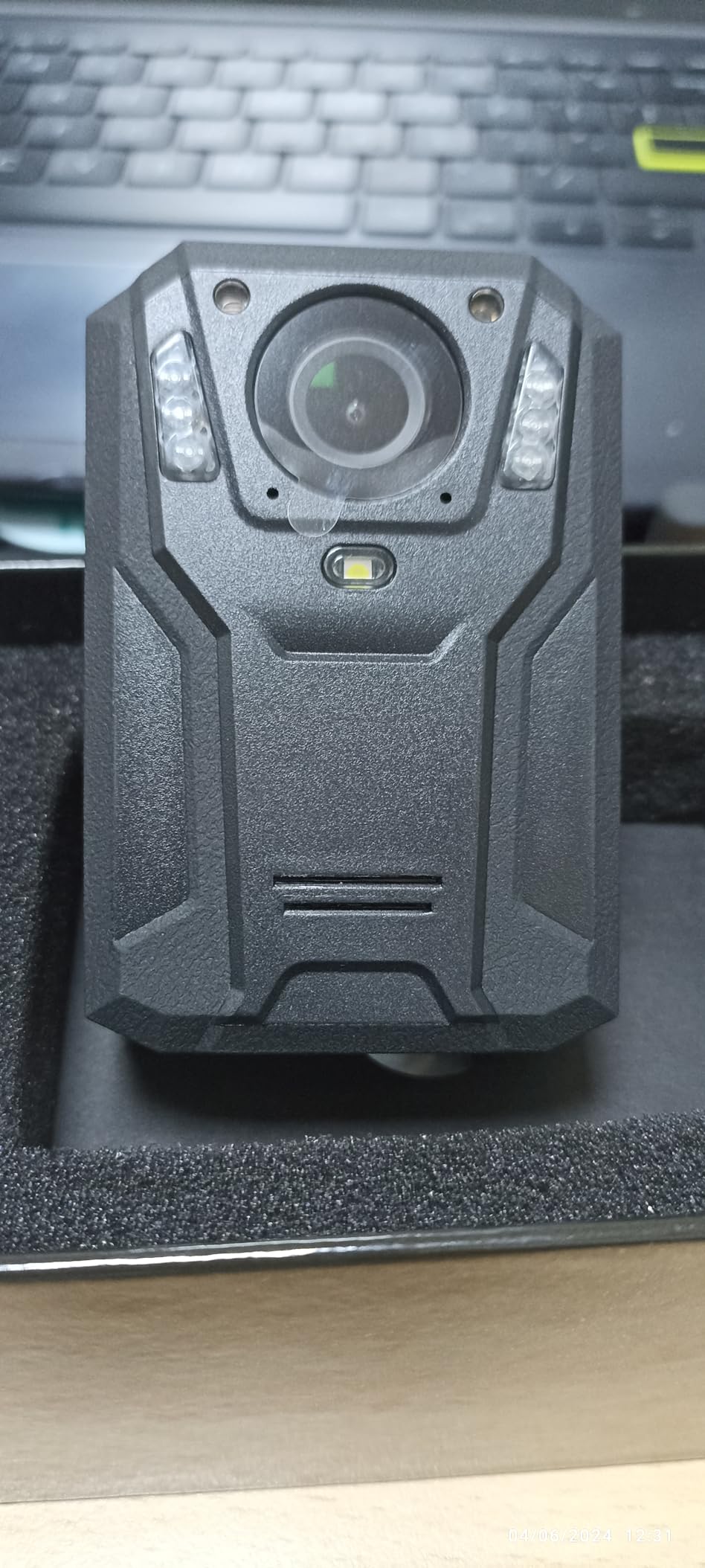 P100 2K Police Body Camera 64GB Body Cam 12 Hours Continuous Recording USB-C Infrared Night Vision Waterproof Shockproof Lightweight Data-encrypt for Law Enforcement Record customer photo 2