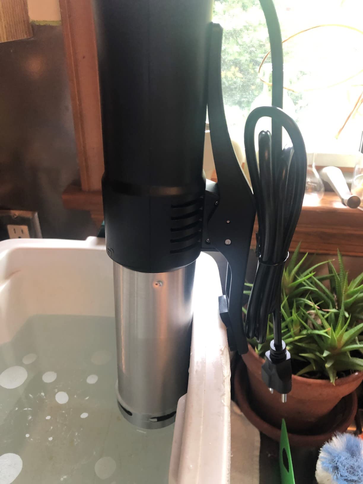 INKBIRD 2.4G Wifi Sous Vide Cooker ISV-200W, 1000W Sous Vide Machine, Remote Control Immersion Circulator with APP Recipes Timer Alarm Mobile Notification 3D Water Heating Ultra-Quiet customer photo 1