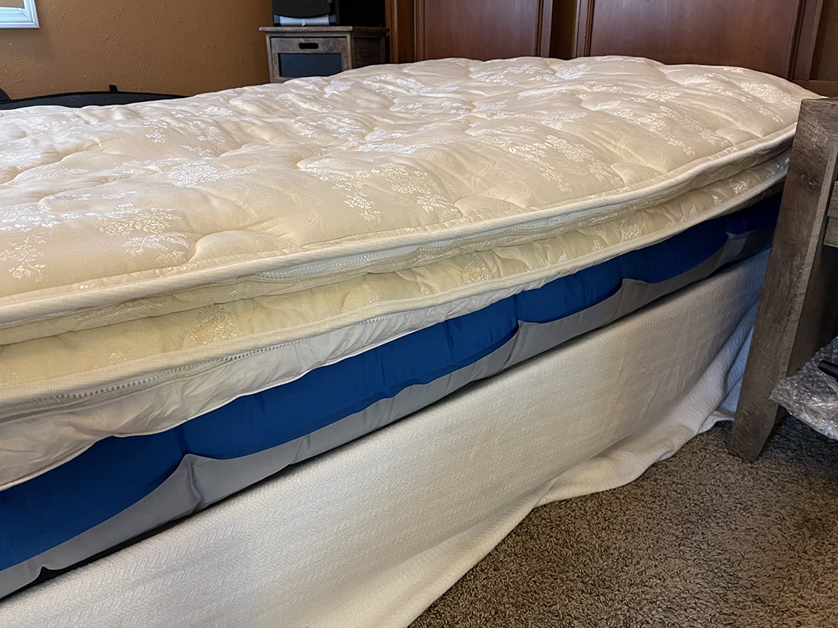 Sierra Designs Queen & Single Camping Air Bed Mattress for Car Camping, Trave, and Camp (Pump Included) customer photo 1