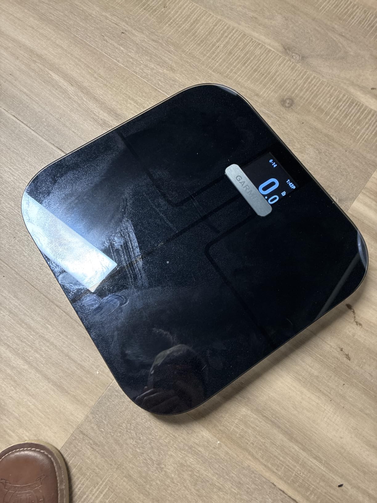 Garmin Index S2, Smart Scale with Wireless Connectivity, Measure Body Fat, Muscle, Bone Mass, Body Water% and More, Black (010-02294-02) customer photo 2
