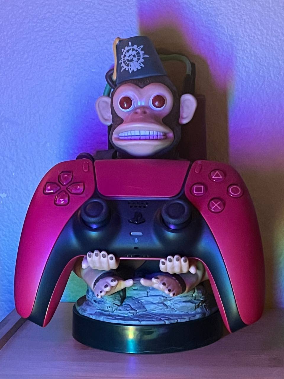 Exquisite Gaming: Call of Duty: Monkeybomb - Original Mobile Phone & Gaming Controller Holder, Device Stand, Cable Guys, Licensed Figure customer photo 1